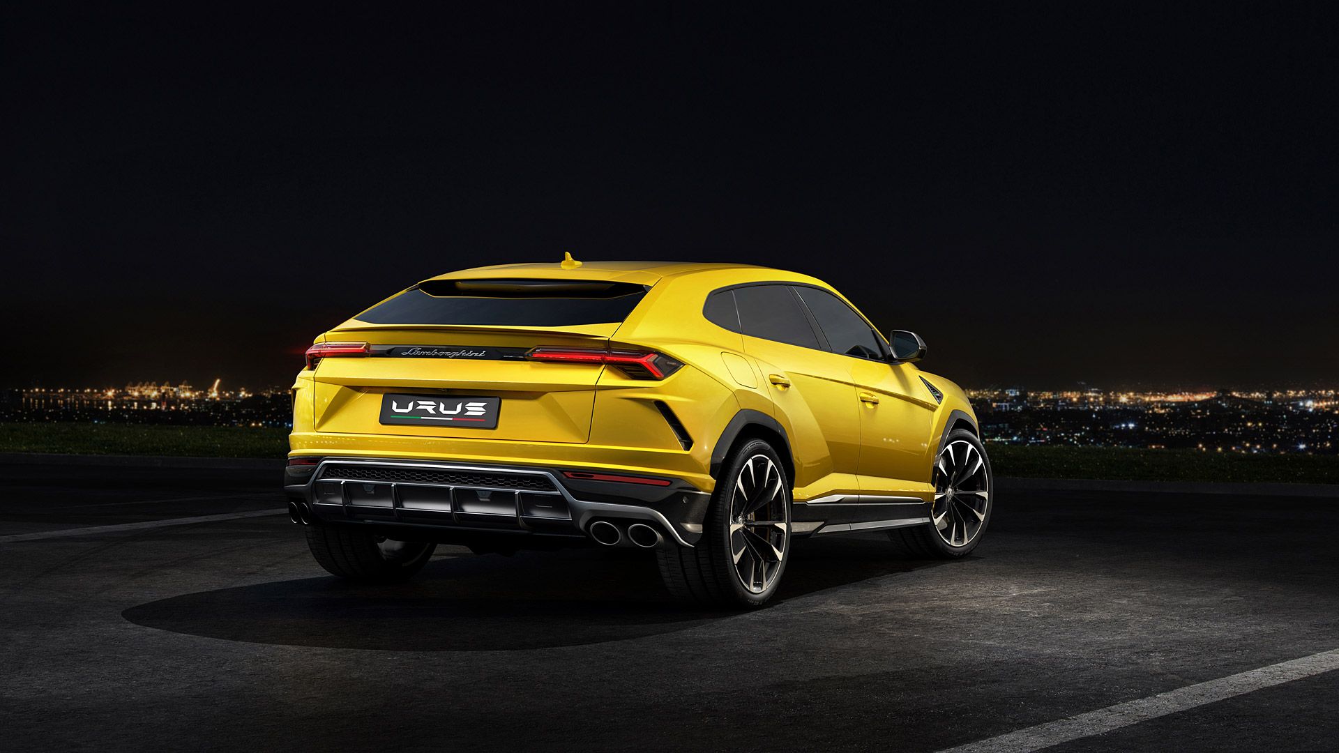 Lamborghini Urus giallo notturno, Super SUV, 1920x1080 1080p, Desktop