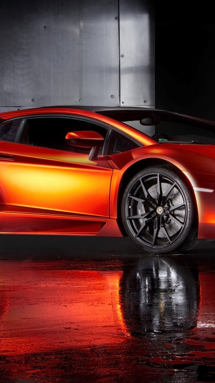 Lamborghini arancione in garage, 720x1280 Verticale, Galaxy Ultra