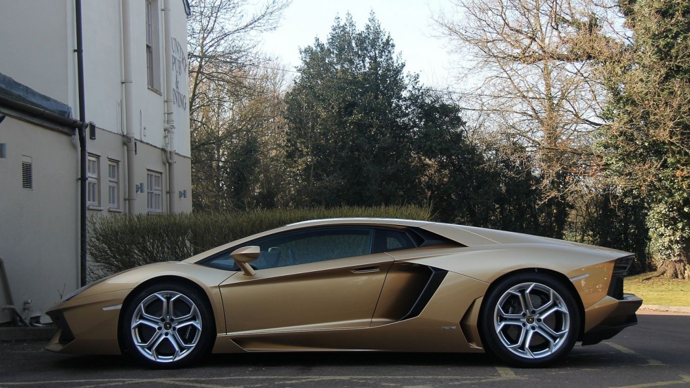 Lamborghini oro notturna, 1920x1080 Full HD, Laptop