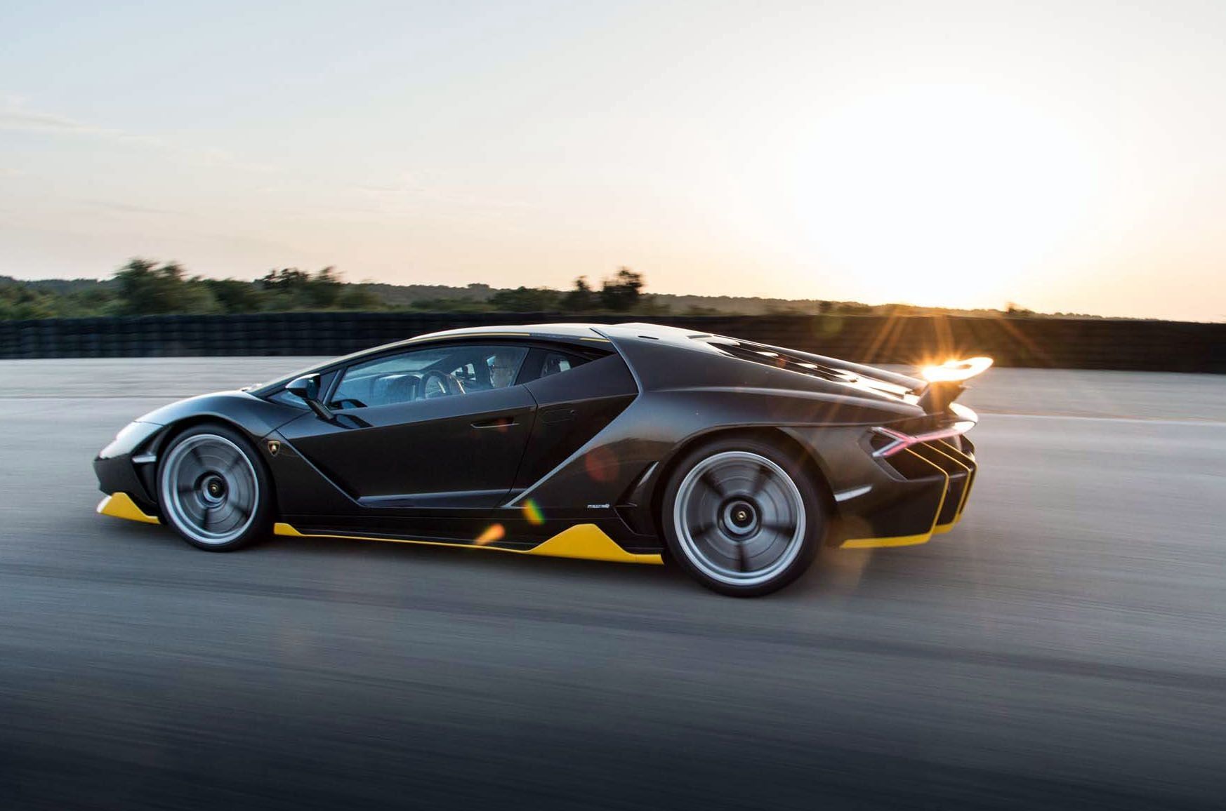 Lamborghini Aventador SVJ bianca, 4096x2304 4K Ultra HD, Monitor 4K