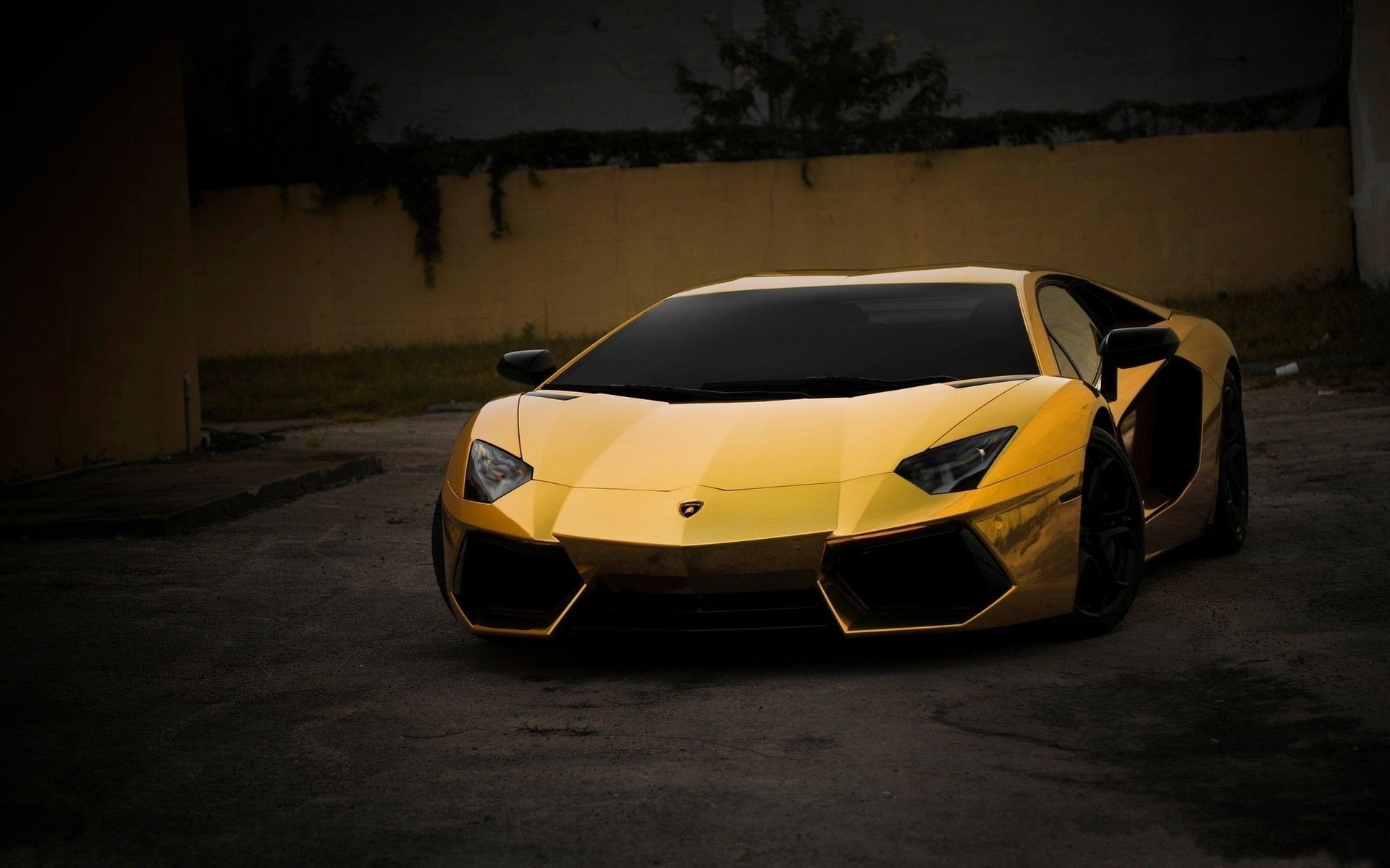 Lamborghini Aventador oro, 3000x1687 2K+, Laptop