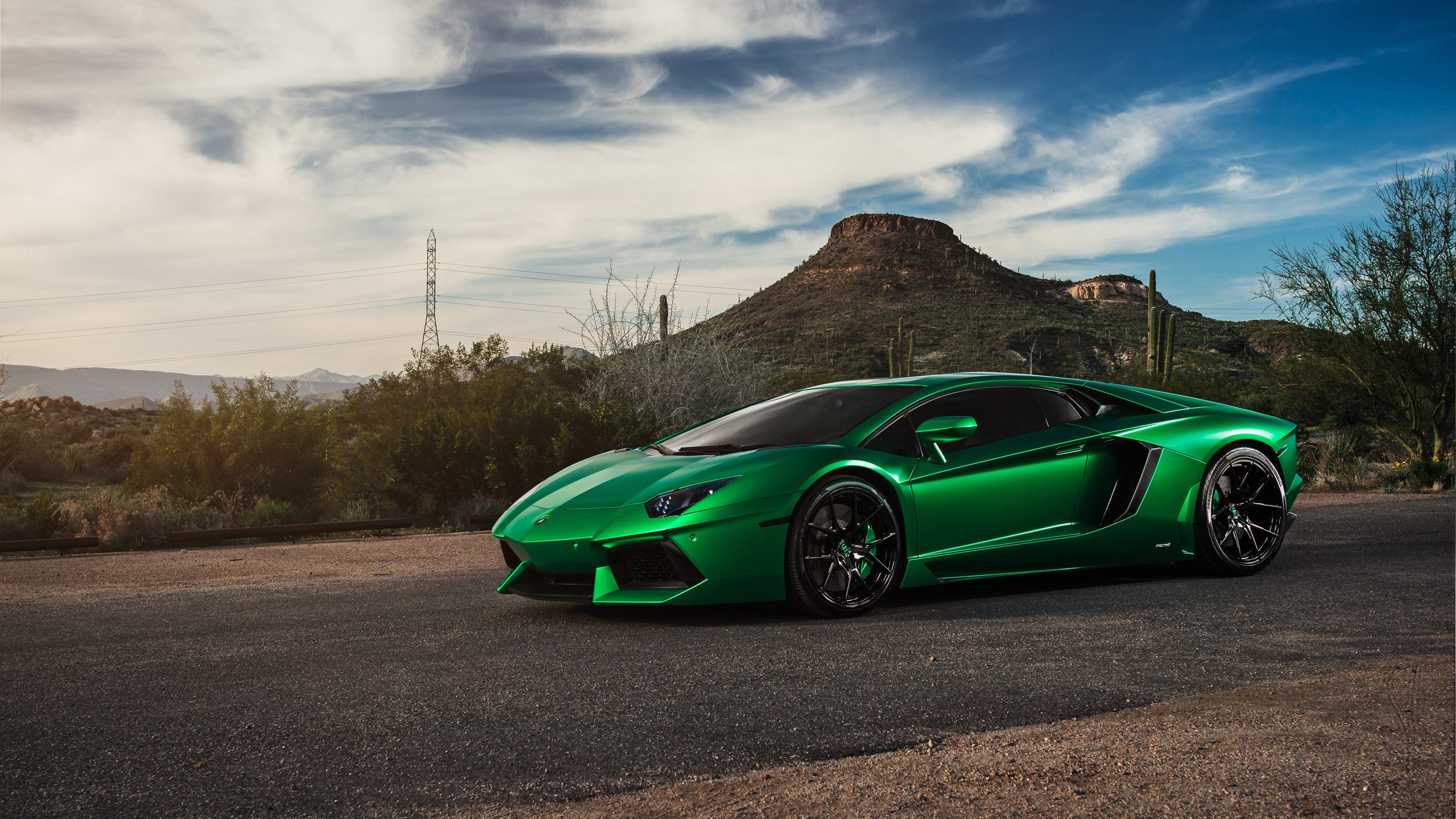 Lamborghini Aventador verde montagne, 3840x2160 Ultra HD, 4K TV