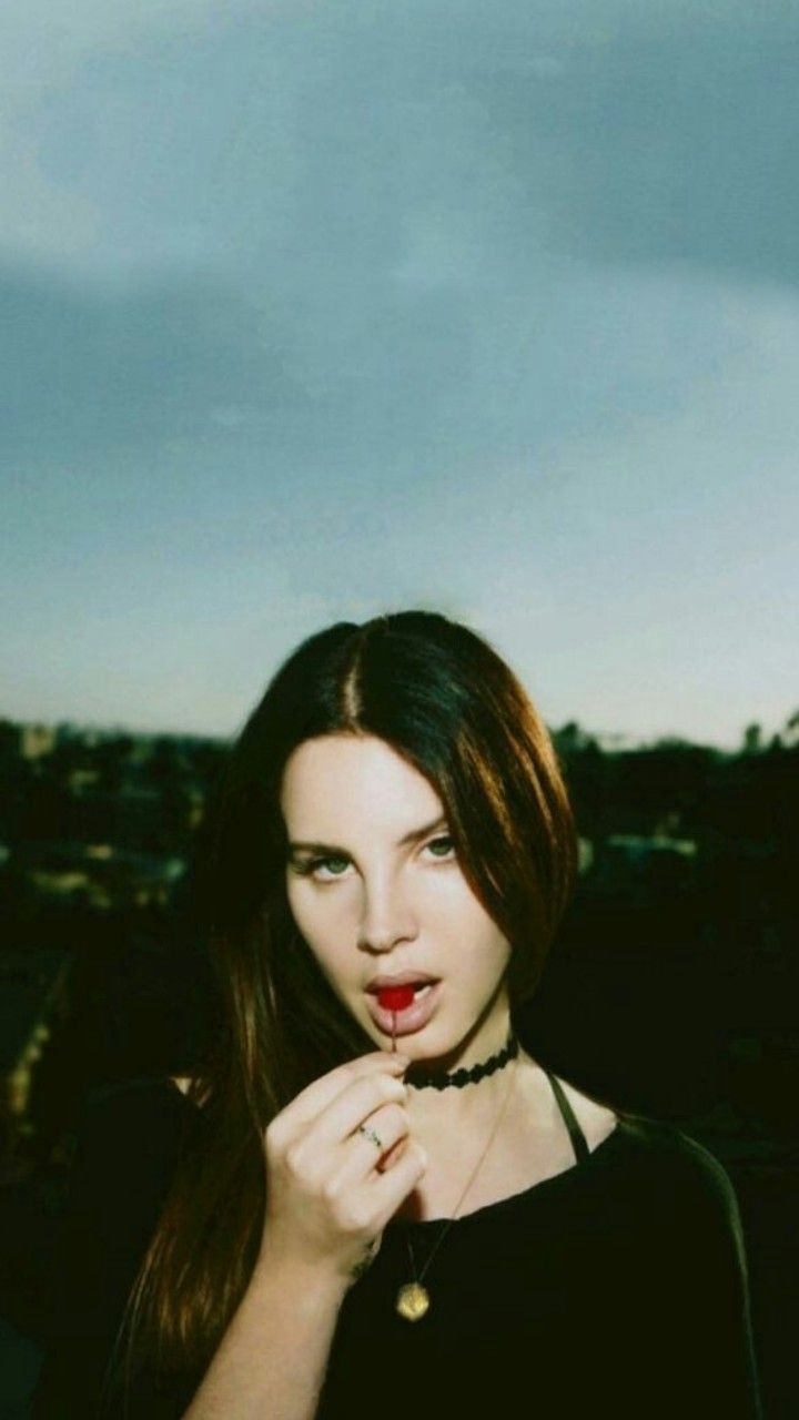 Lana Del Rey ritratto esterno, 720x1280 Verticale, iPhone Plus