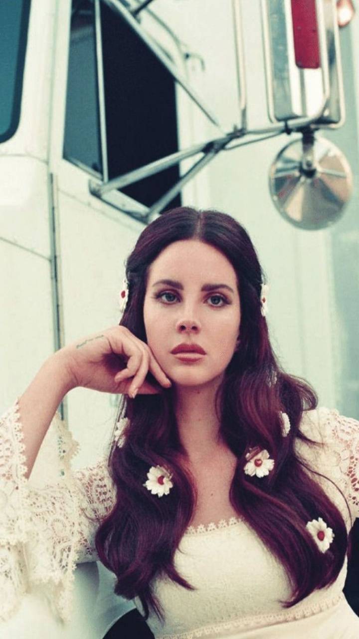Lana Del Rey capelli castani fiori, cantautrice, 720x1280 Full HD Verticale, iPhone Plus