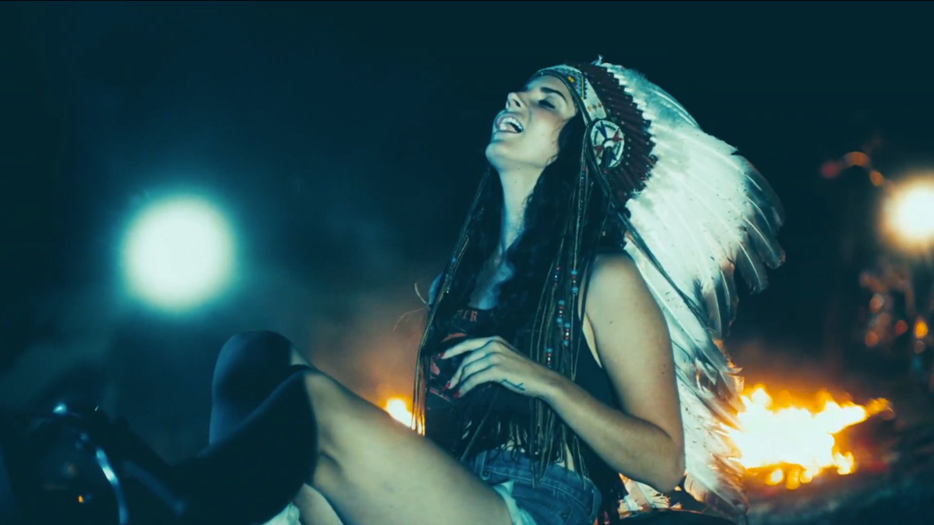 Lana Del Rey copricapo piume, 1920x1080 1080p, Desktop