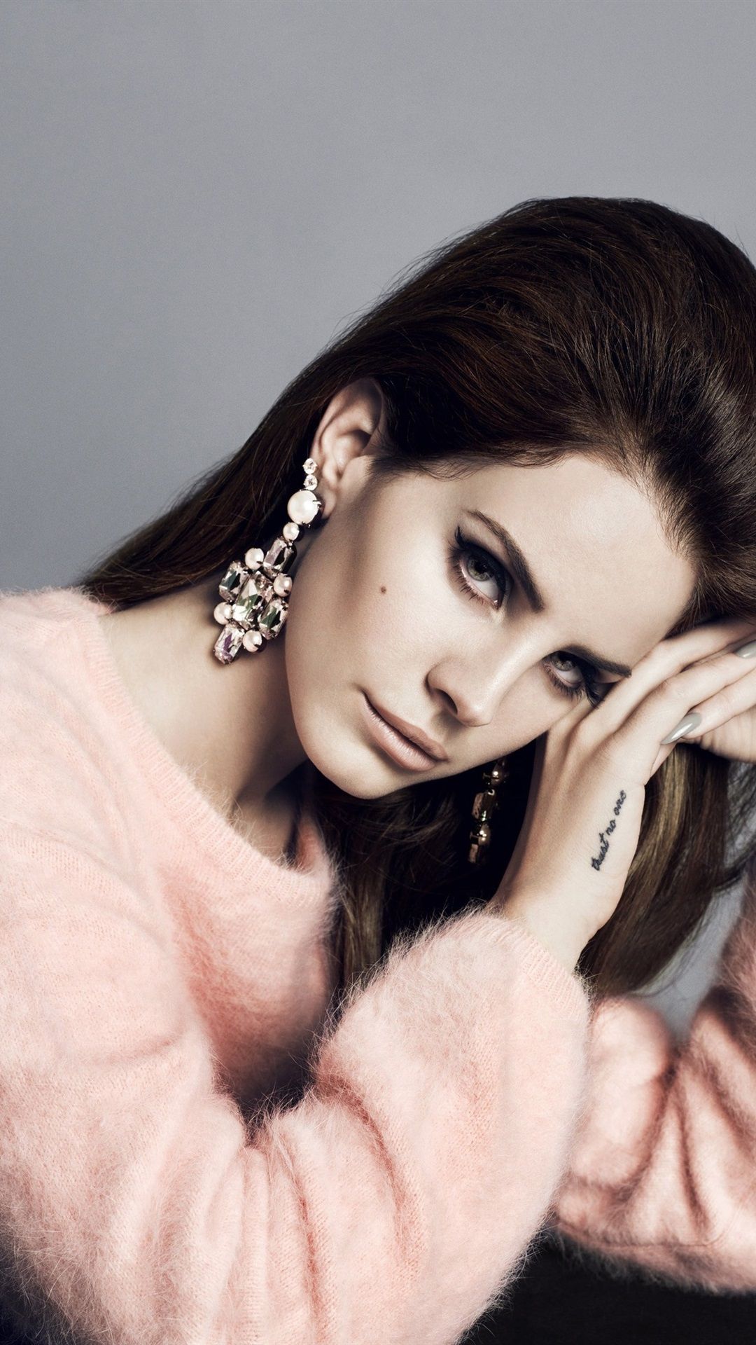 Lana Del Rey ritratto rosa, 1080x1920 Verticale, iPhone Pro