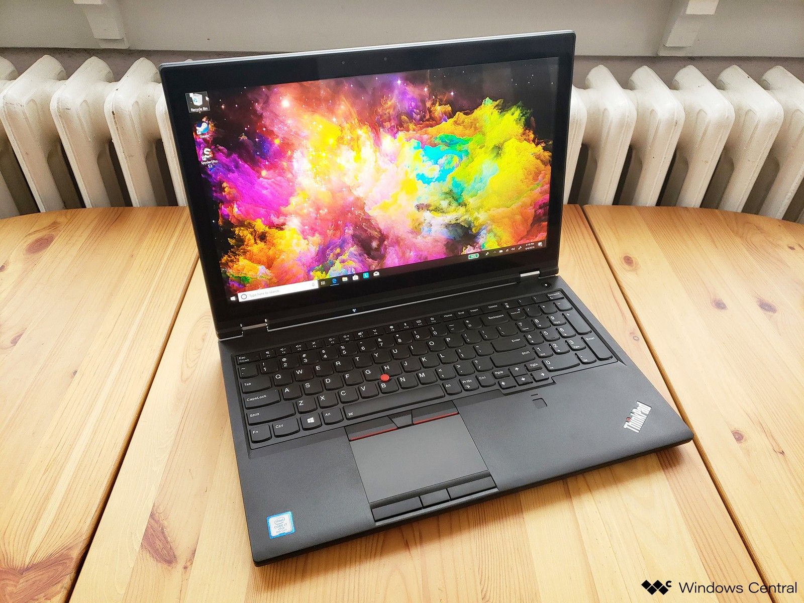 Laptop HP con occhio nebulosa, 1600x900 HD Ready, MacBook Pro