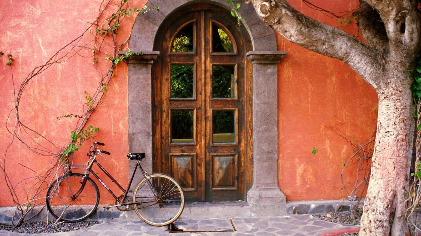 Porta antica con bicicletta, 1600x900 HD, Acer Nitro