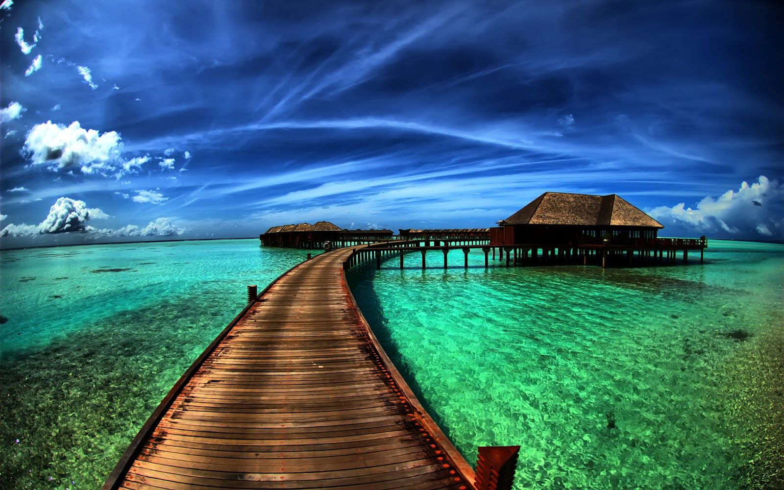 Bungalow tropicale su acqua turchese, 1600x1000 HD Ready, Notebook