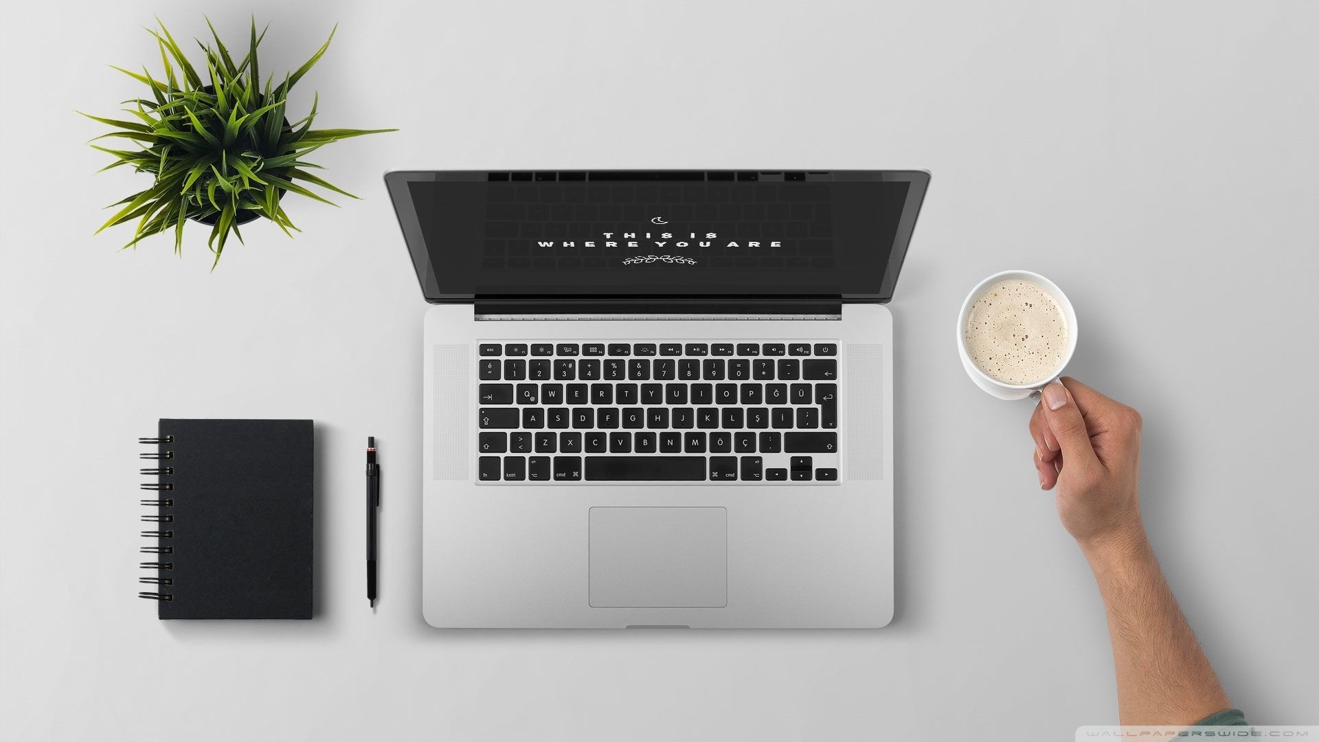 Laptop scrivania minimal bianca, 1920x1080 Full HD 1080p, Acer Nitro