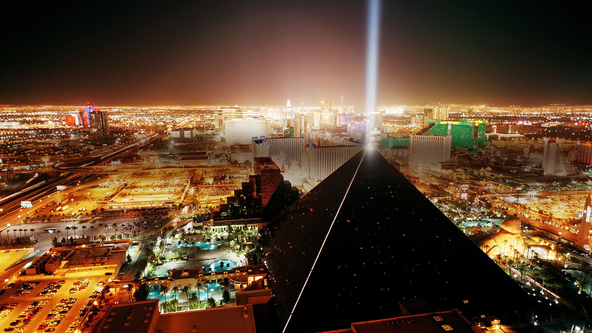 Las Vegas notturna, piramide Luxor, 1920x1080 Full HD, PC