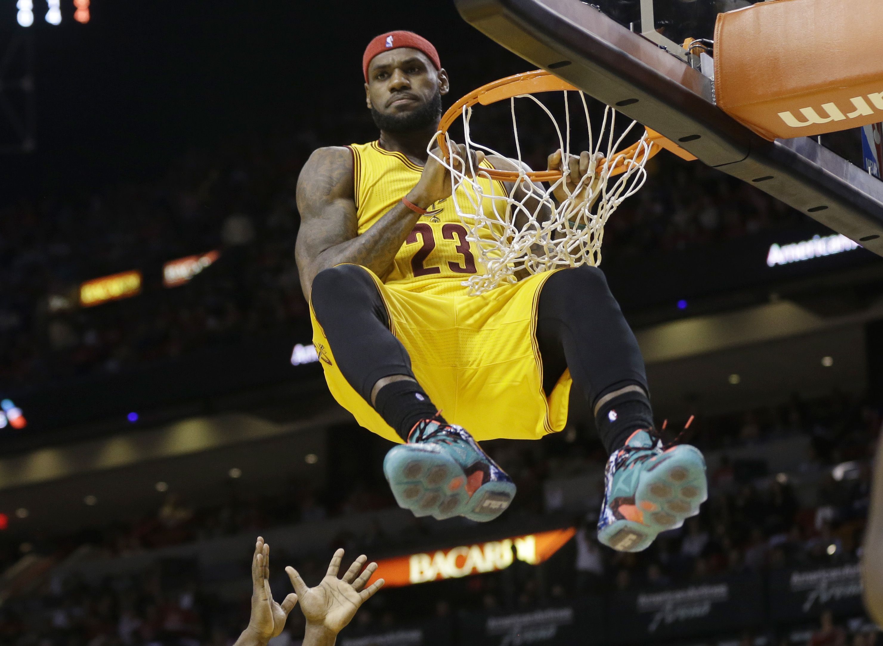 LeBron James schiacciata Miami Heat, 2300x1494 alta risoluzione, PC