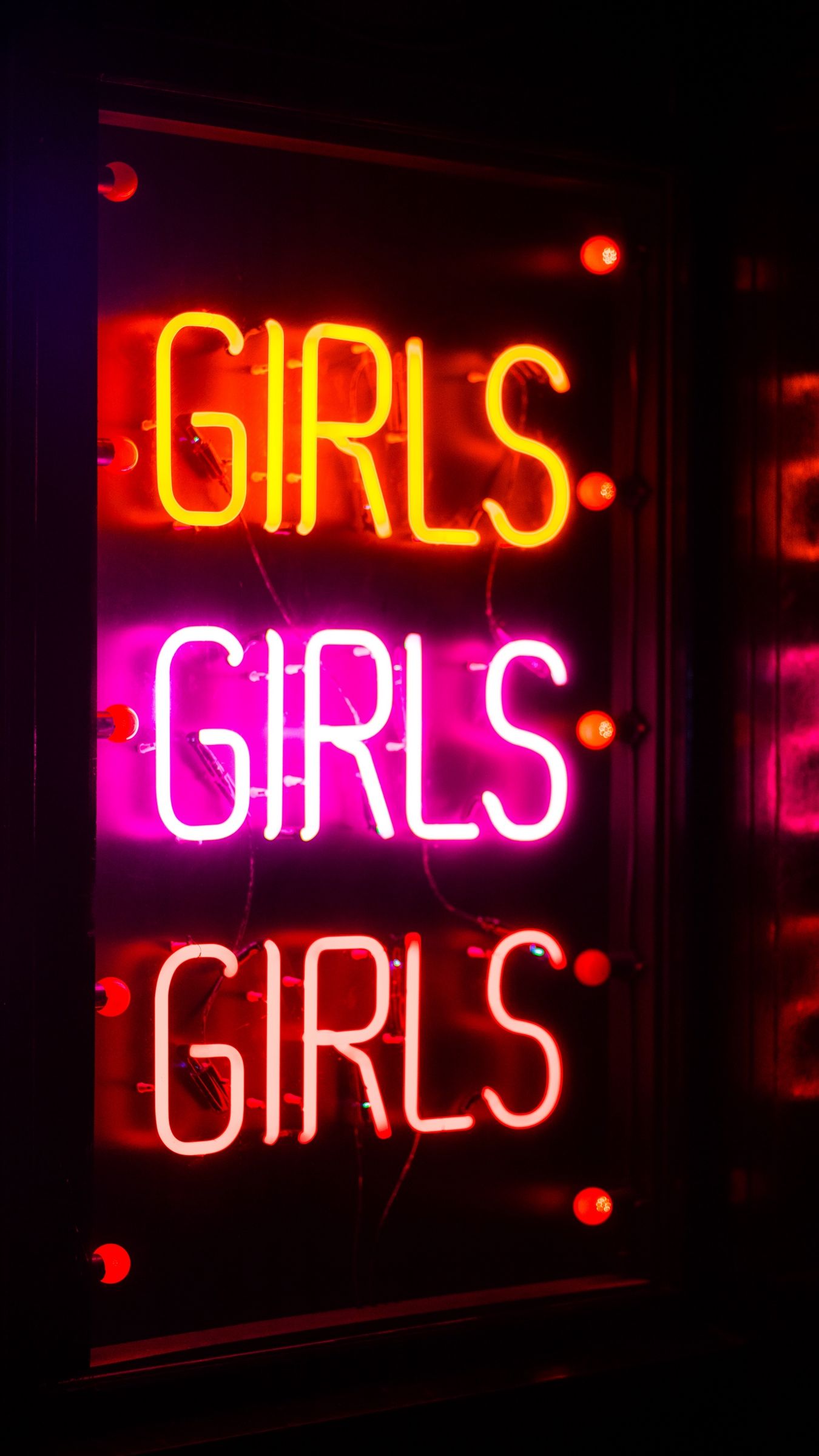 Insegna neon GIRLS colorata, 1350x2400 Verticale, Mobile