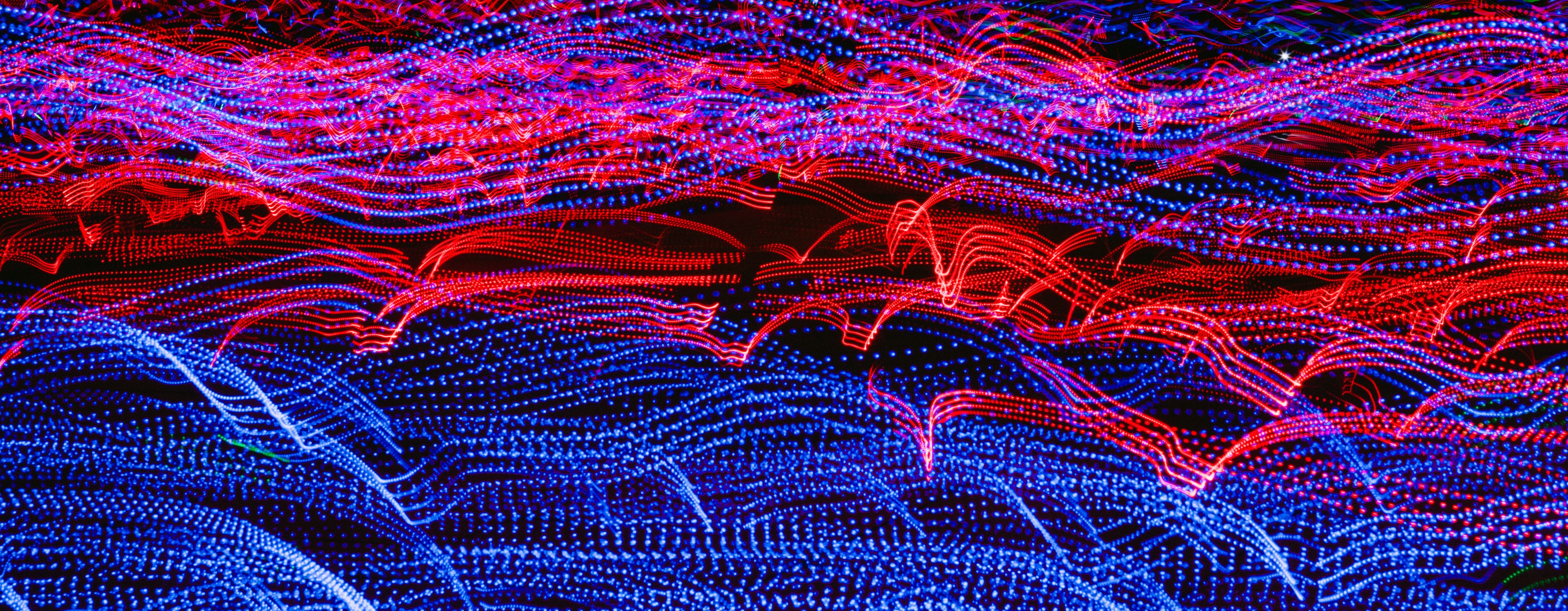 Scie luminose LED rosse blu, 5615x2188 Panoramico, Dual Screen