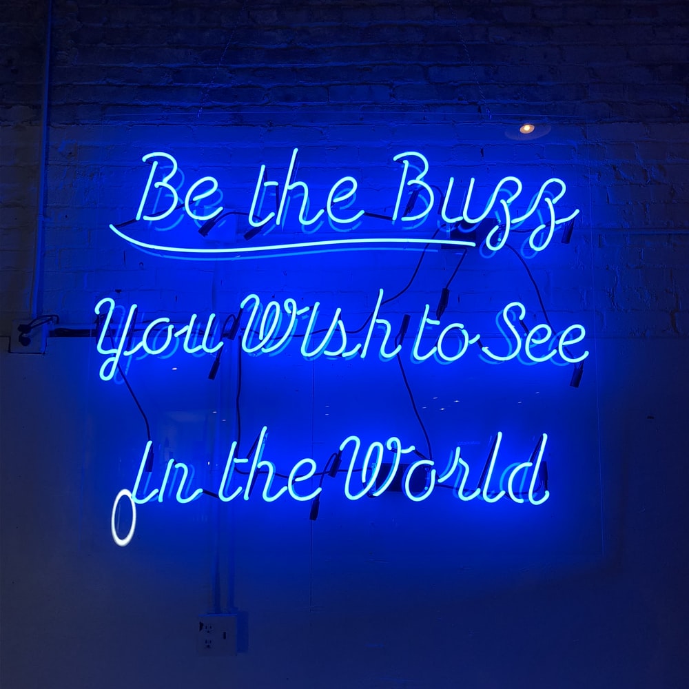 Insegna al neon blu scritta, 1000x1000 HD, PC