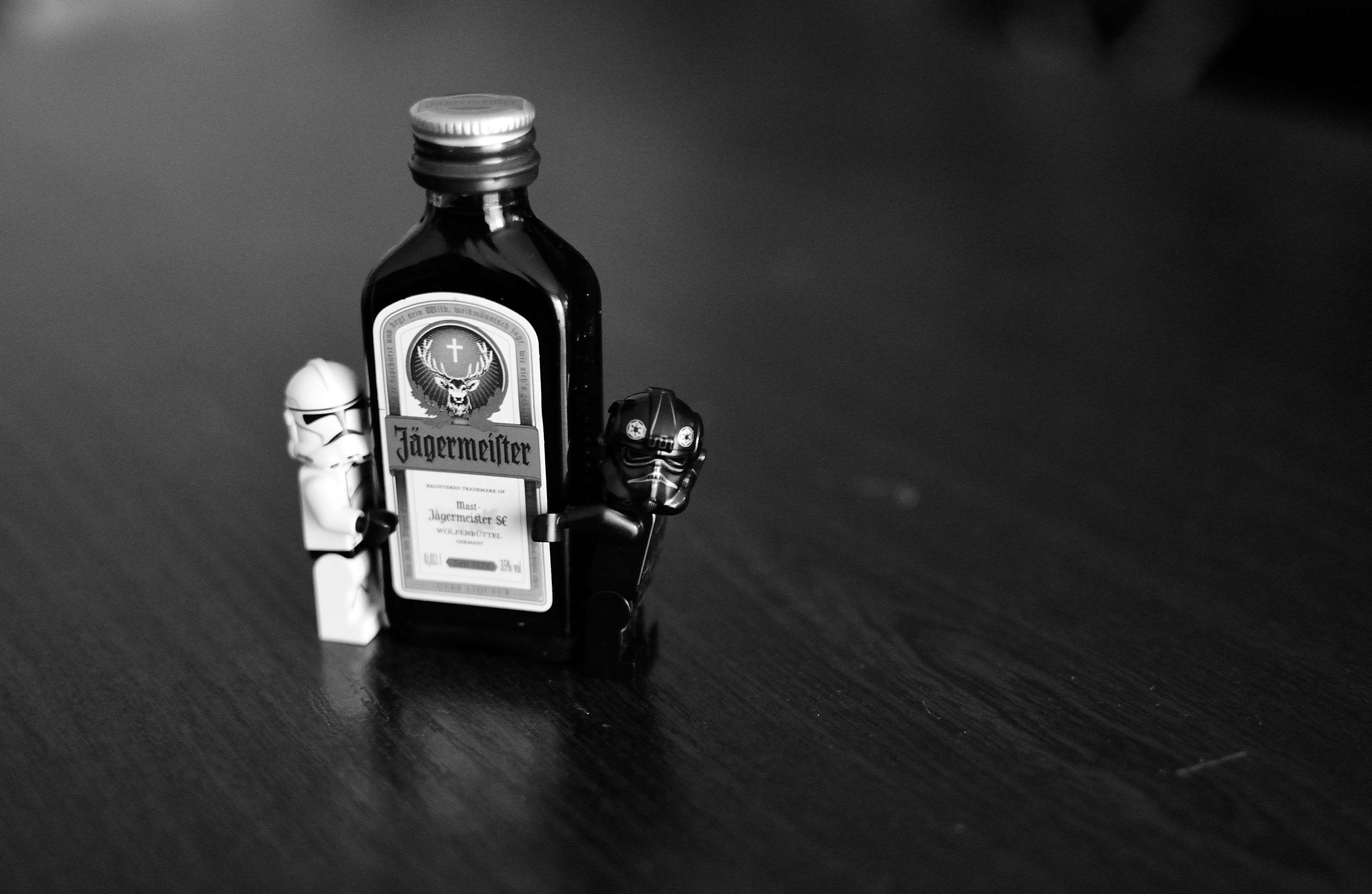 Bottiglia Jägermeister figure LEGO Star Wars, 3840x2501 Ultra HD, 4K TV