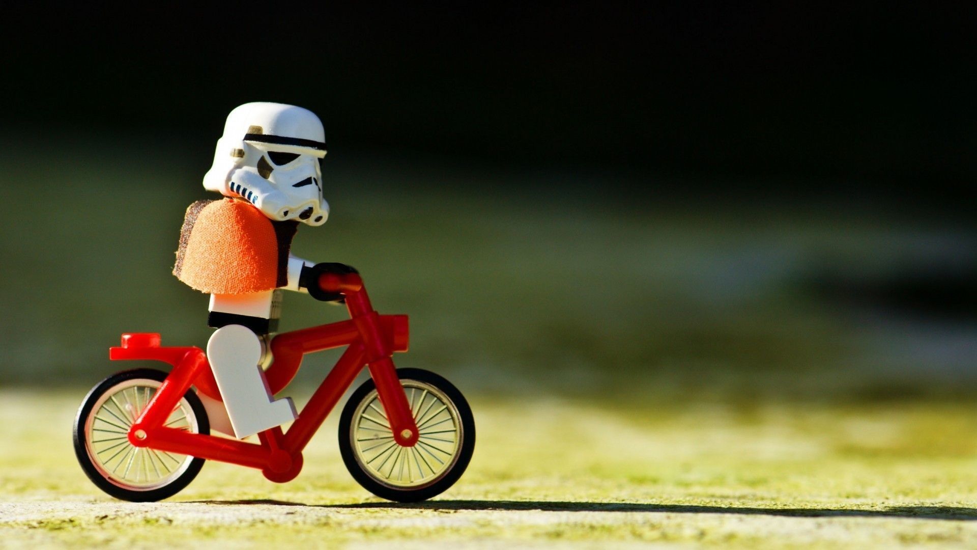 Lego Stormtrooper in bicicletta, 1920x1080 Full HD, PC Desktop