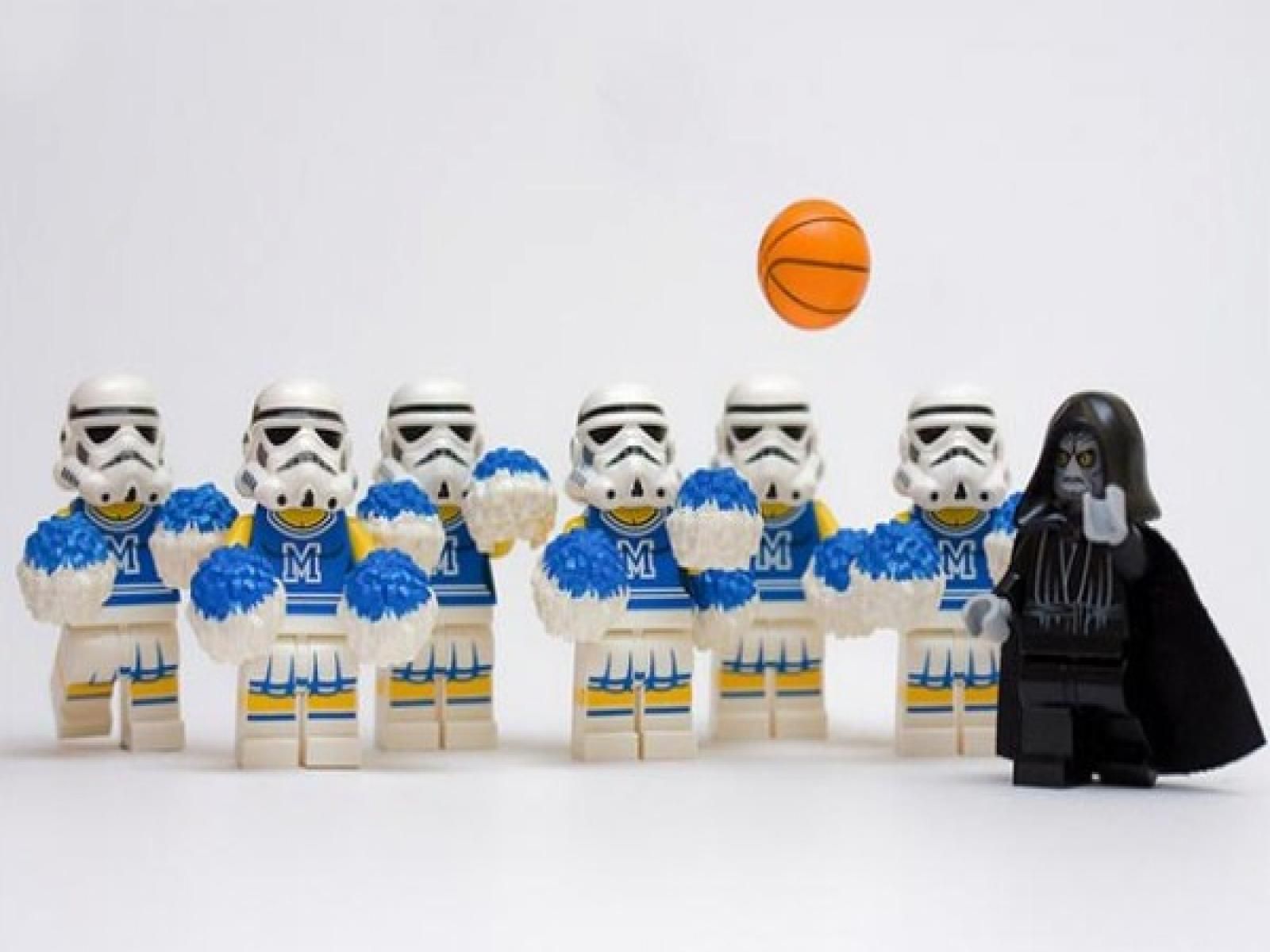 LEGO Stormtrooper cheerleader e Darth Vader, 1600x1200 HD Ready, Desktop