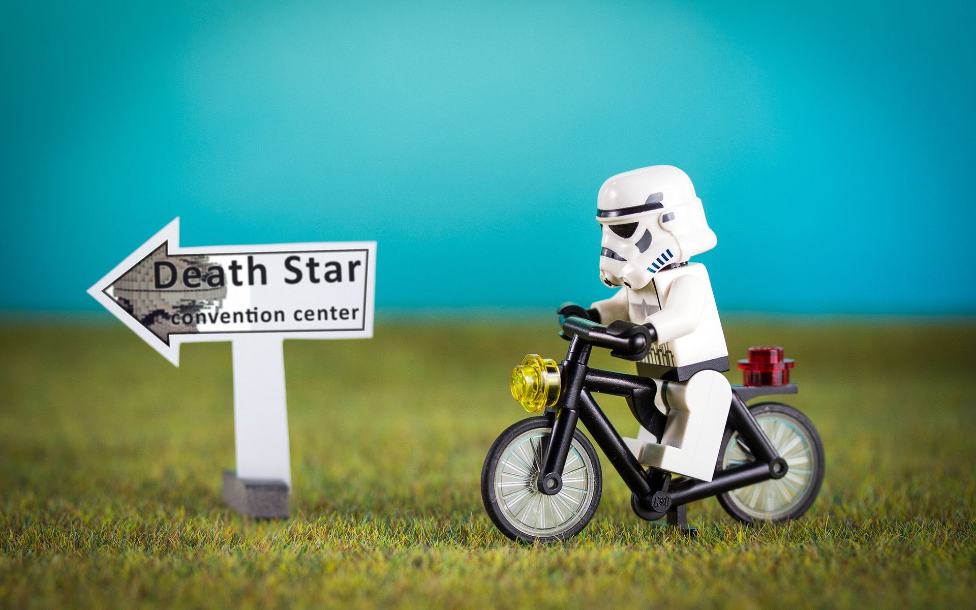Stormtrooper LEGO in bicicletta, costruzioni, 1920x1200 Full HD+, Laptop