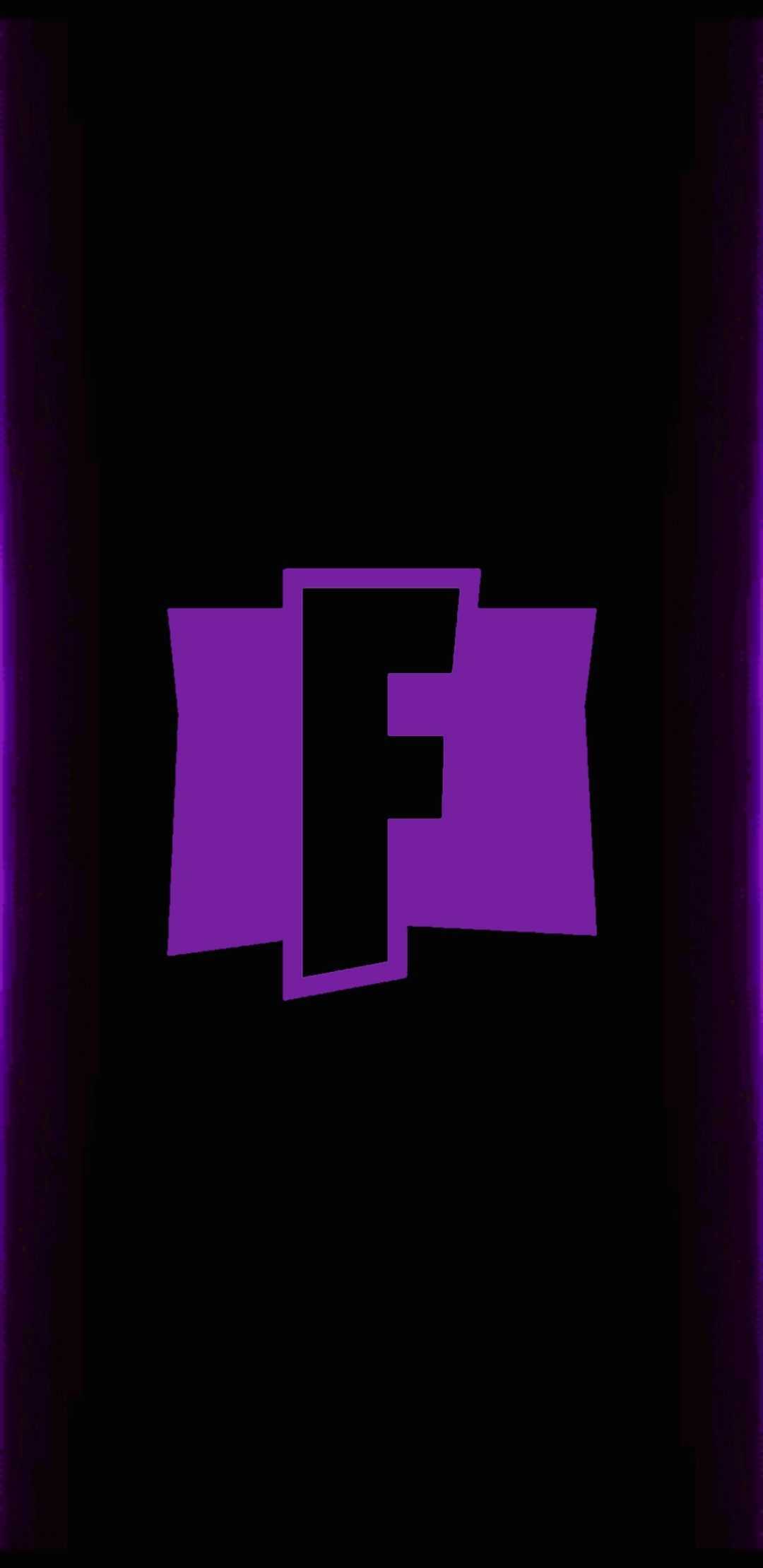 Logo Fortnite con personaggio in armatura, 2880x1800 2K, MacBook Pro
