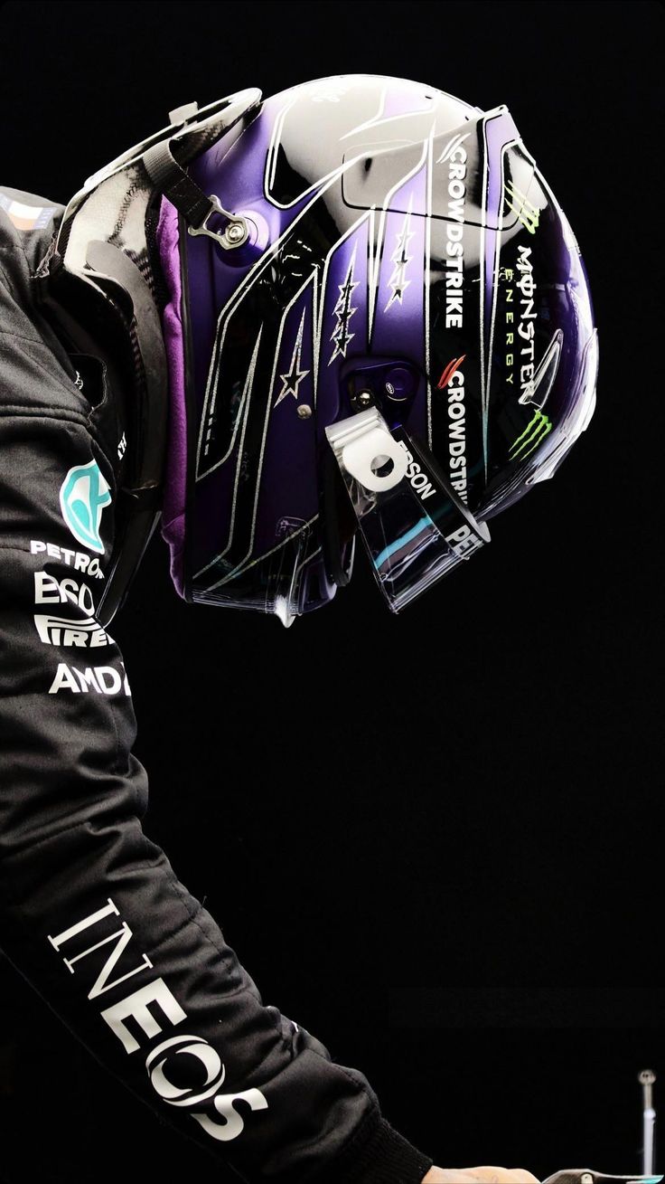 Casco Lewis Hamilton Mercedes, 736x1309 Full HD Verticale, iPhone