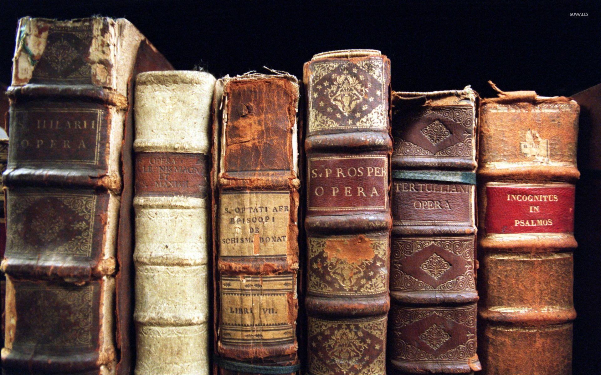 Libri antichi rilegati in pelle, 1920x1200 Full HD+ WUXGA, Laptop