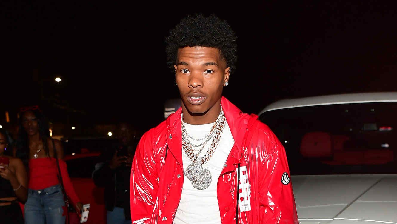 Rapper Lil Baby con catena, 1000x1000 HD, Desktop