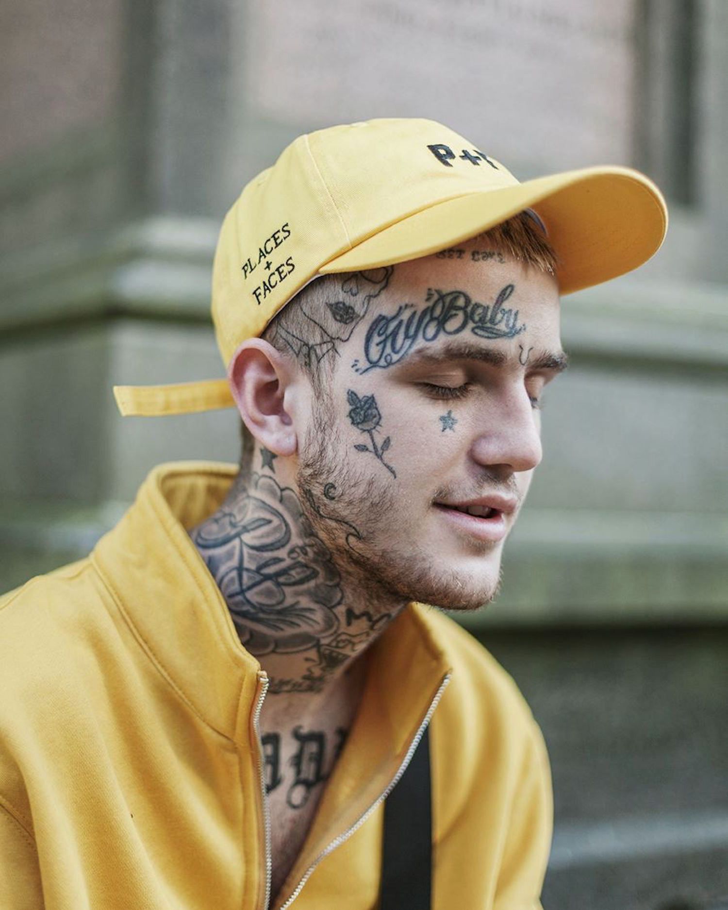 Lil Peep con cappellino giallo, 1500x1874 Verticale, iPhone Pro