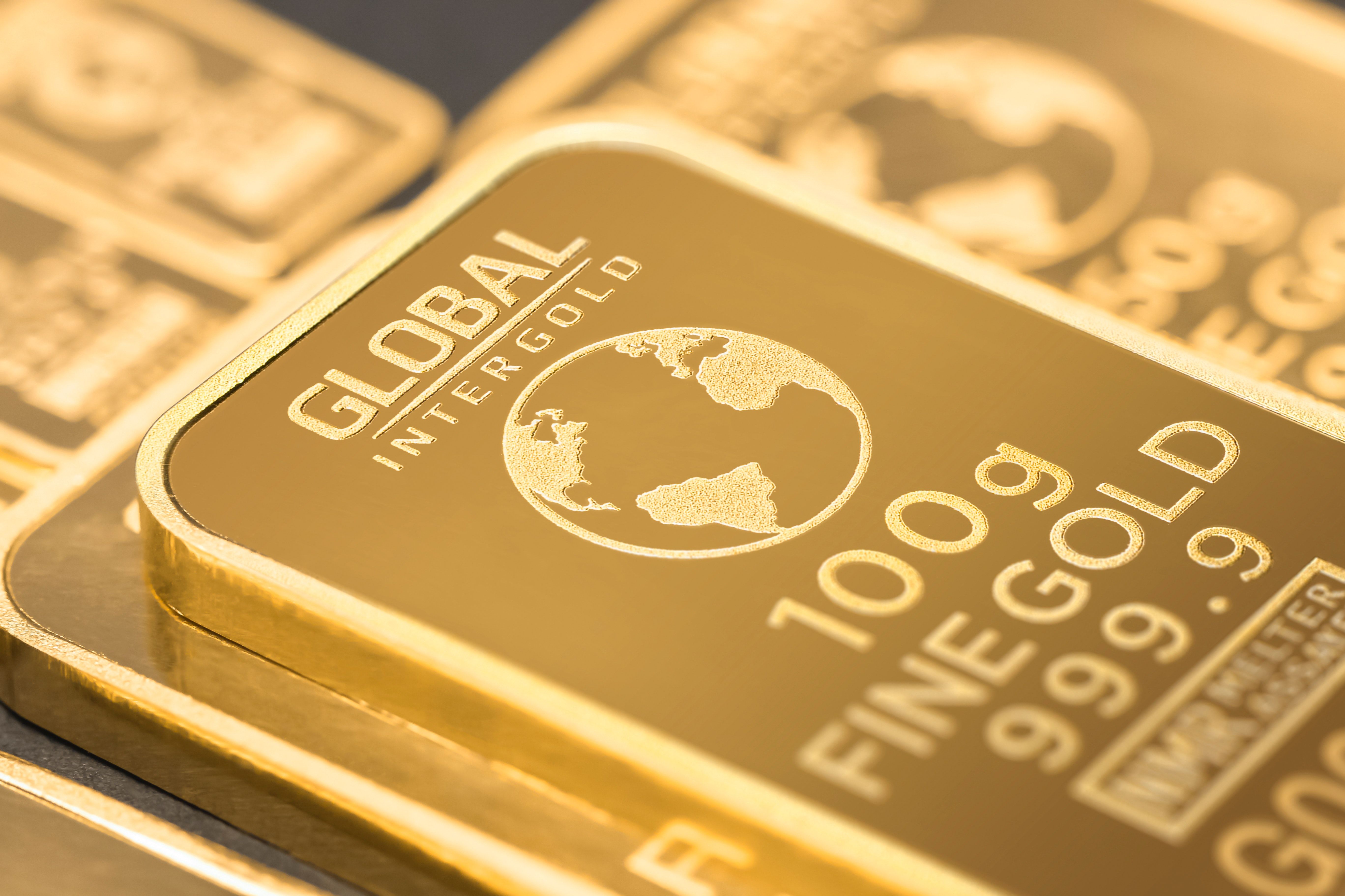 Lingotti d'oro su banconote euro, 5472x3648 UHD, Monitor 4K