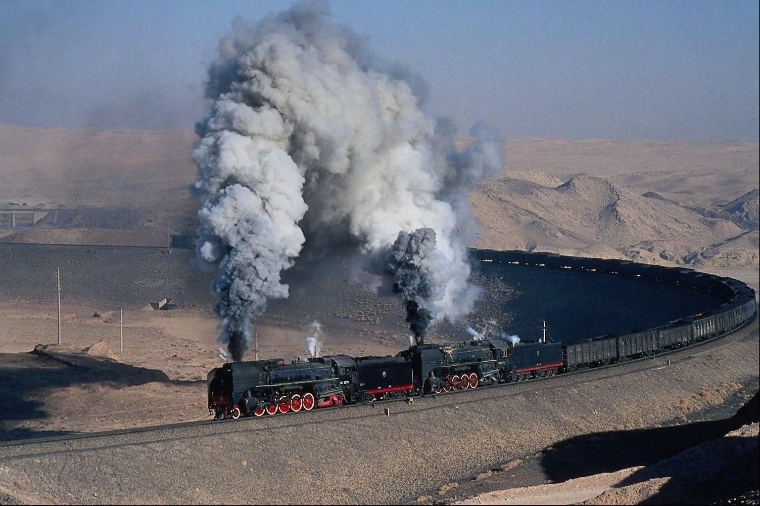 Locomotiva a vapore su curva desertica, 1536x1024 720p, PC