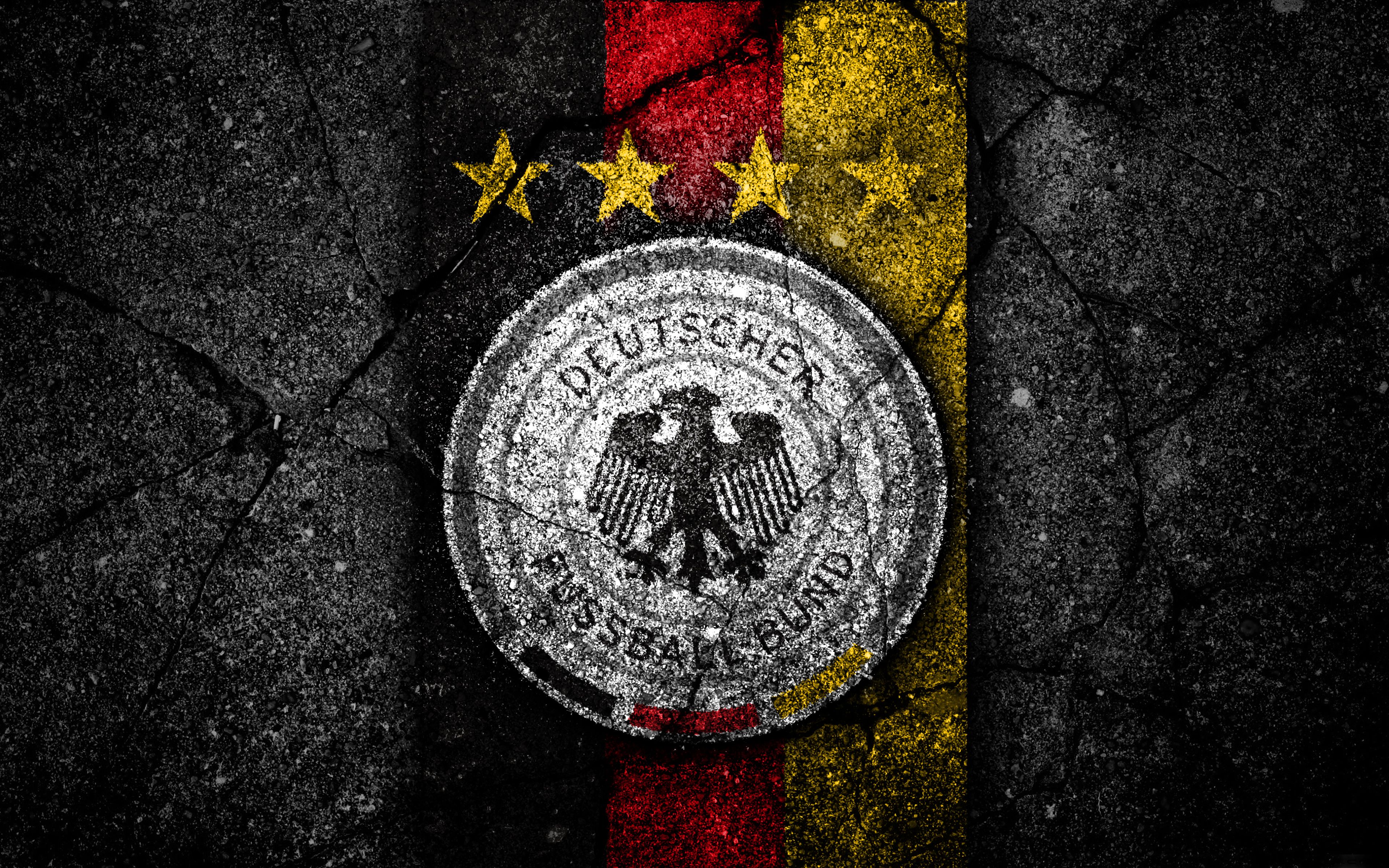 Logo Germania calcio, asfalto, 3840x2400 Ultra HD, Monitor 4K