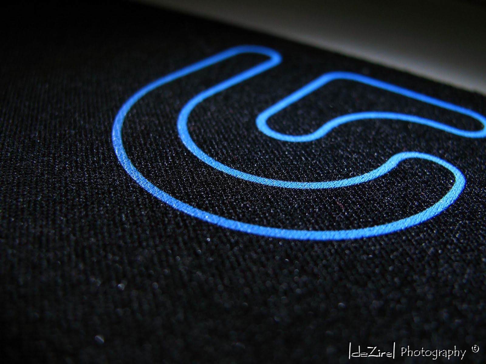 Logo blu tessuto nero, 1600x1200 900p, Laptop