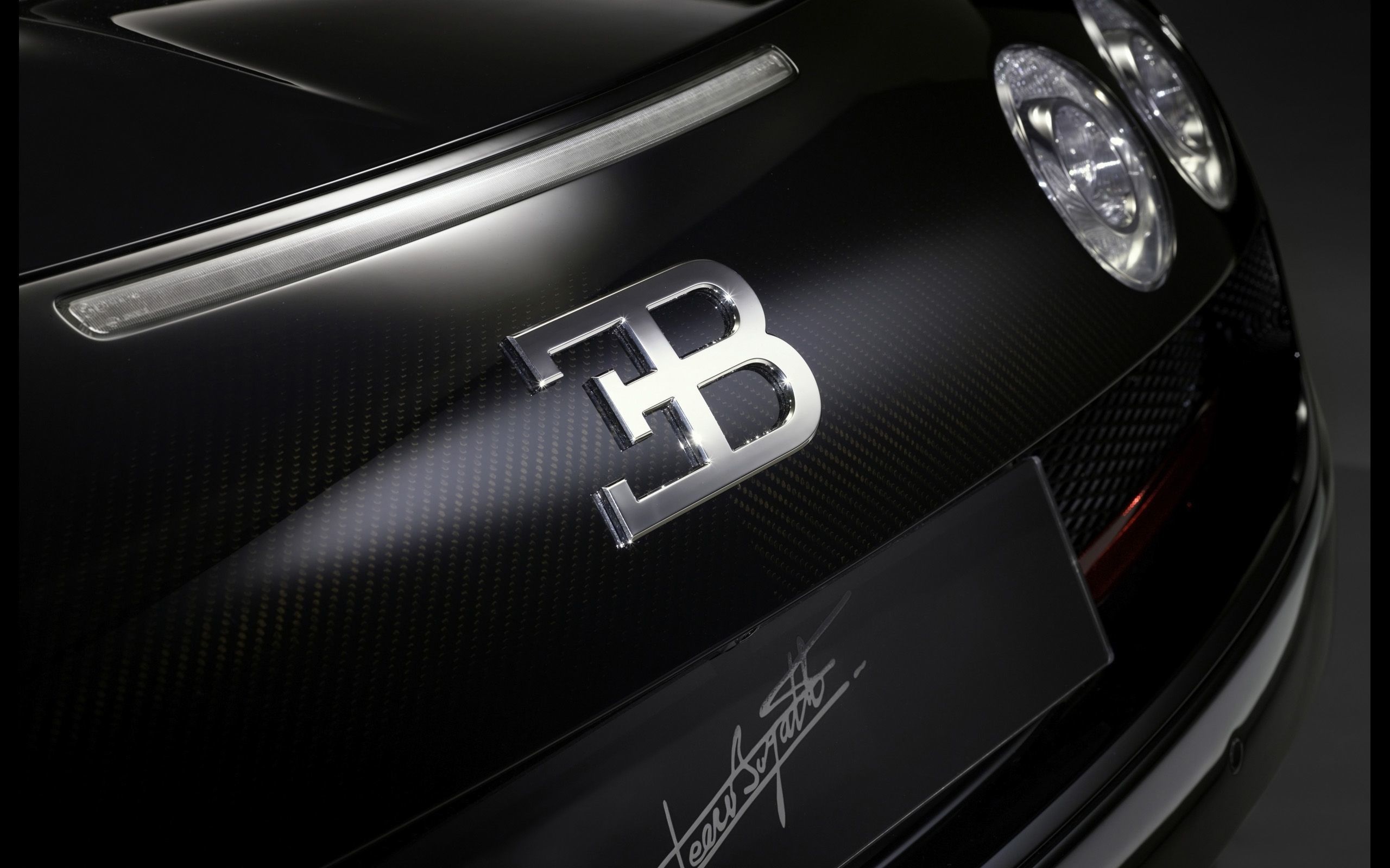 Bugatti Veyron nera vista posteriore, 1440x2560 Full HD Verticale, Smartphone