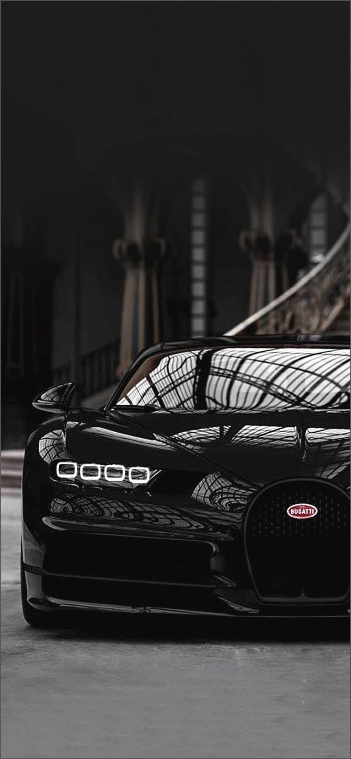 Logo Bugatti su griglia dorata, 2000x1280 2K, Desktop