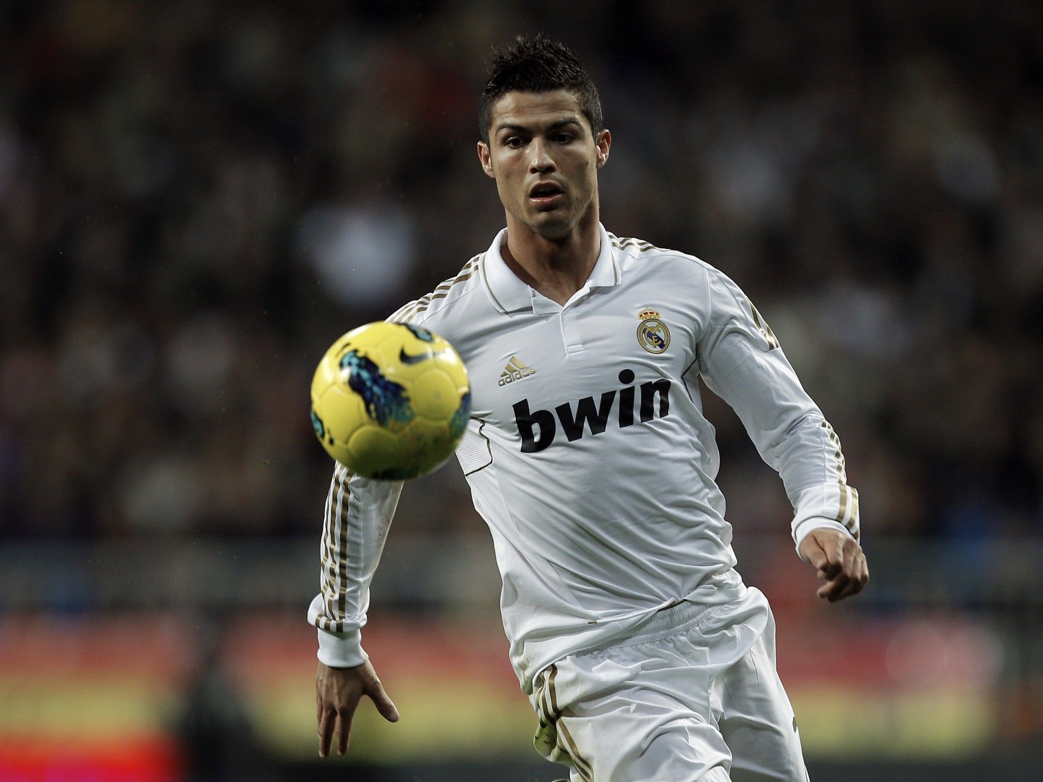 Cristiano Ronaldo Real Madrid pallone, 2048x1536 Hi-Res, iMac