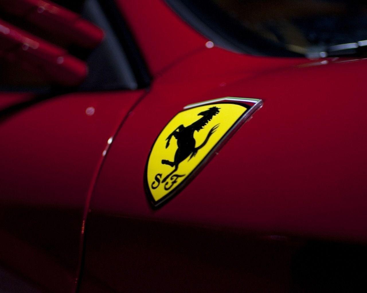 Logo Ferrari su auto rossa, 1280x1024 720p, Acer Nitro