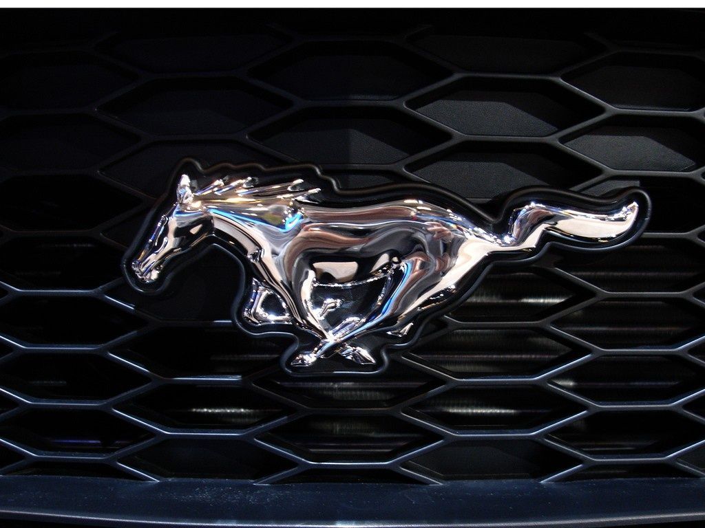 Logo Ford Mustang cromato, 1024x768 HD, Desktop
