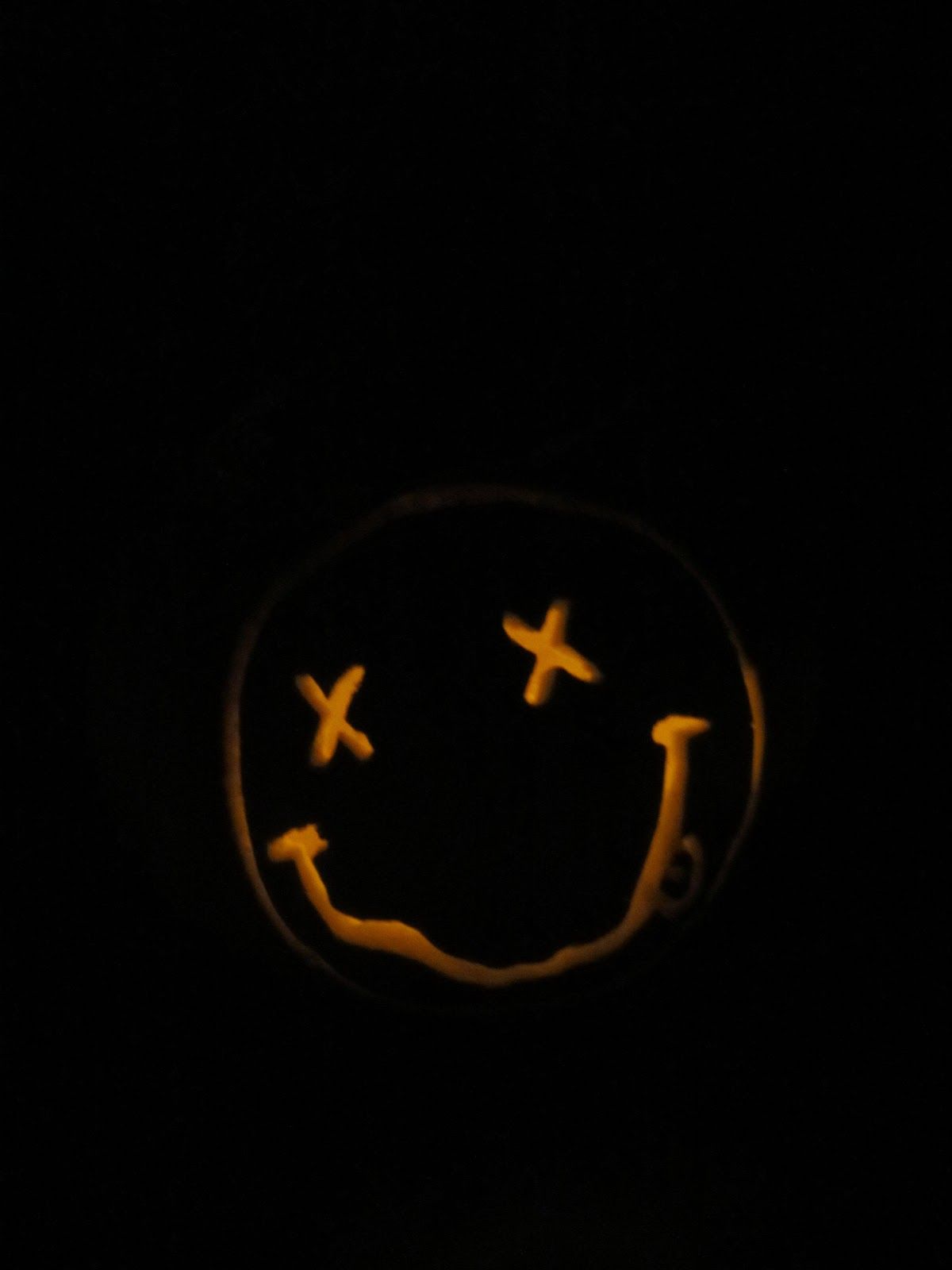 Logo Nirvana faccina sorridente, 1600x1280 HD Ready, Laptop