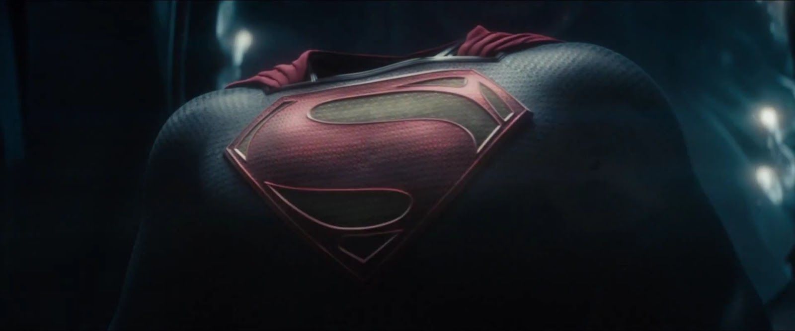 Logo Superman su petto, 1600x667 Ultrawide, PC Desktop