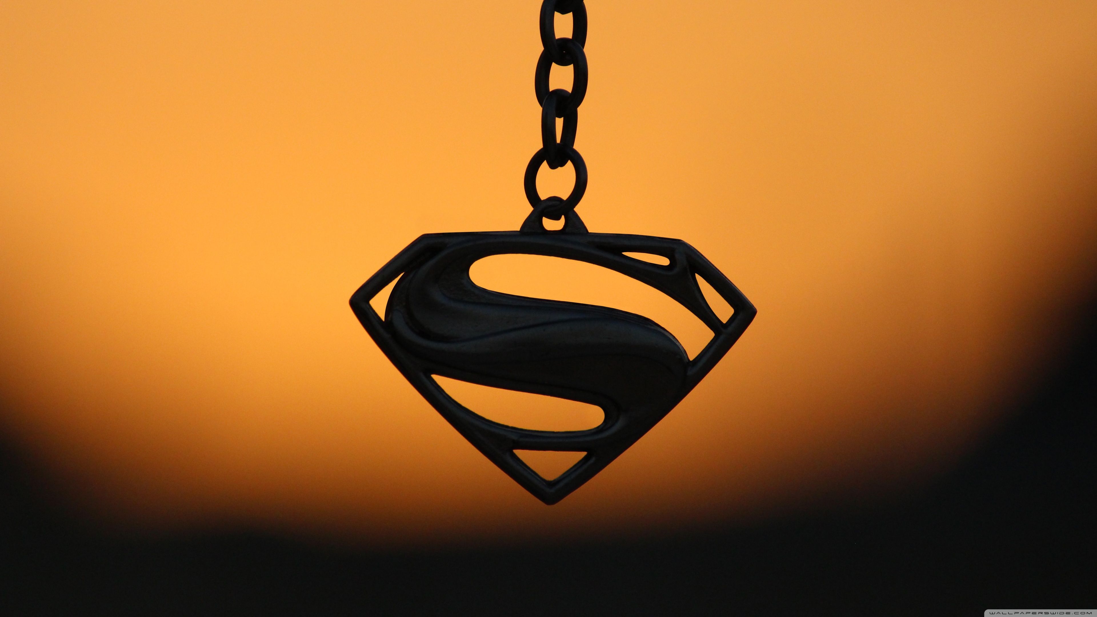 Ciondolo logo Superman arancione, 3840x2160 4K Ultra HD, Desktop