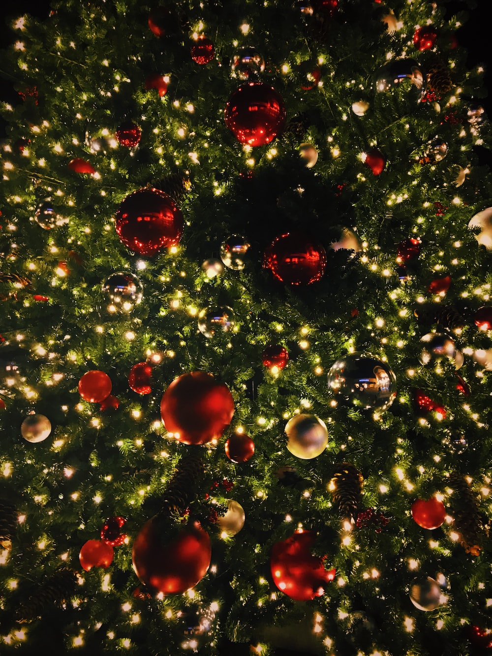 Albero di Natale con luci, 1000x1333 Full HD Verticale, Smartphone