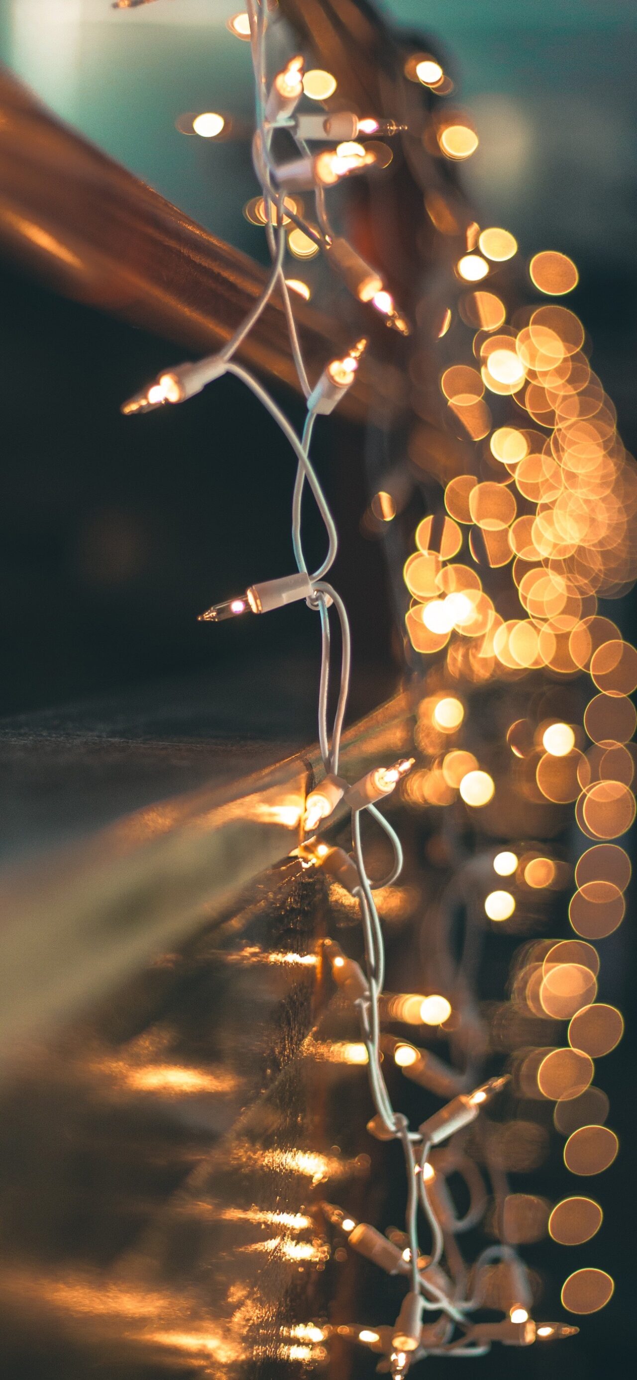 Luci di Natale bokeh dorato, 1280x2774 Verticale, Telefono