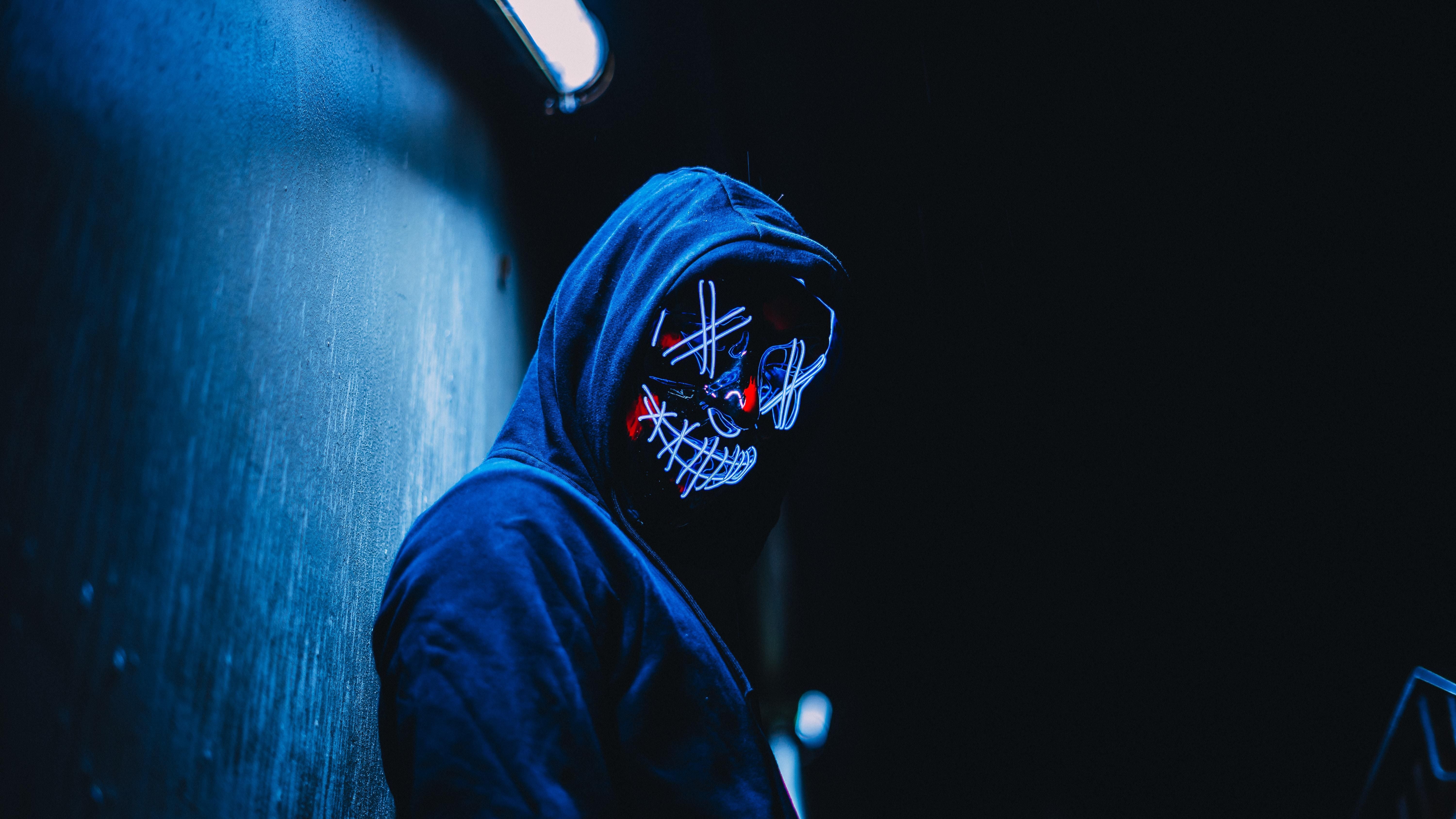 Maschera anonymous con luci al buio, 6000x3376 4K, Desktop 4K
