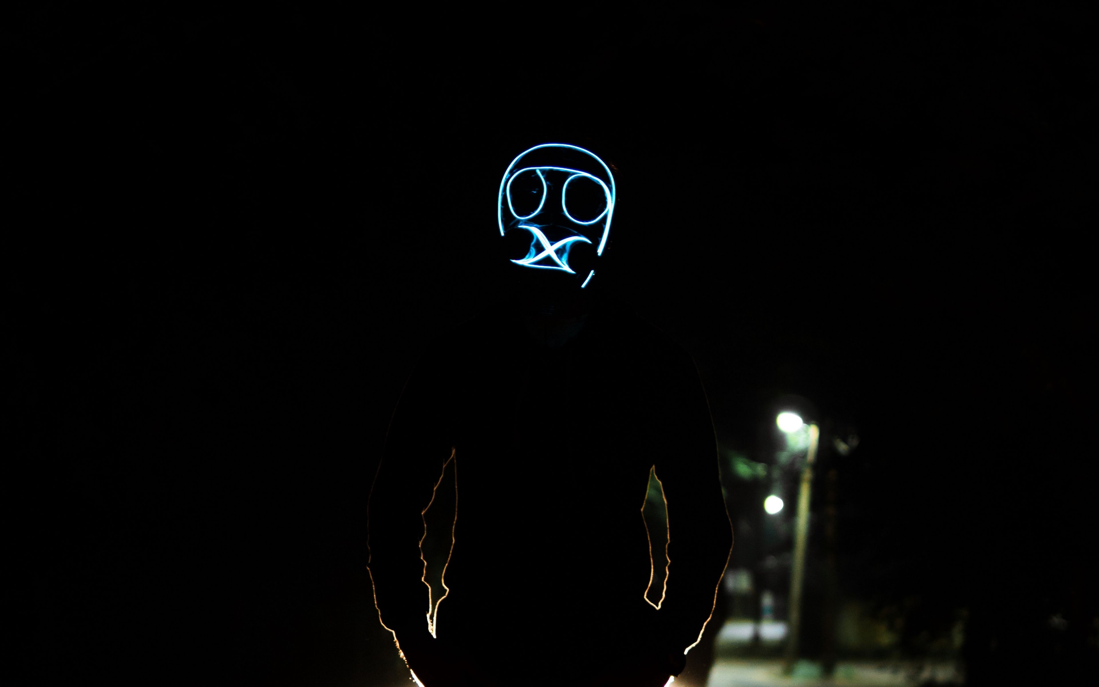Maschera luminosa blu nel buio, 3840x2400 Ultra HD, 4K TV