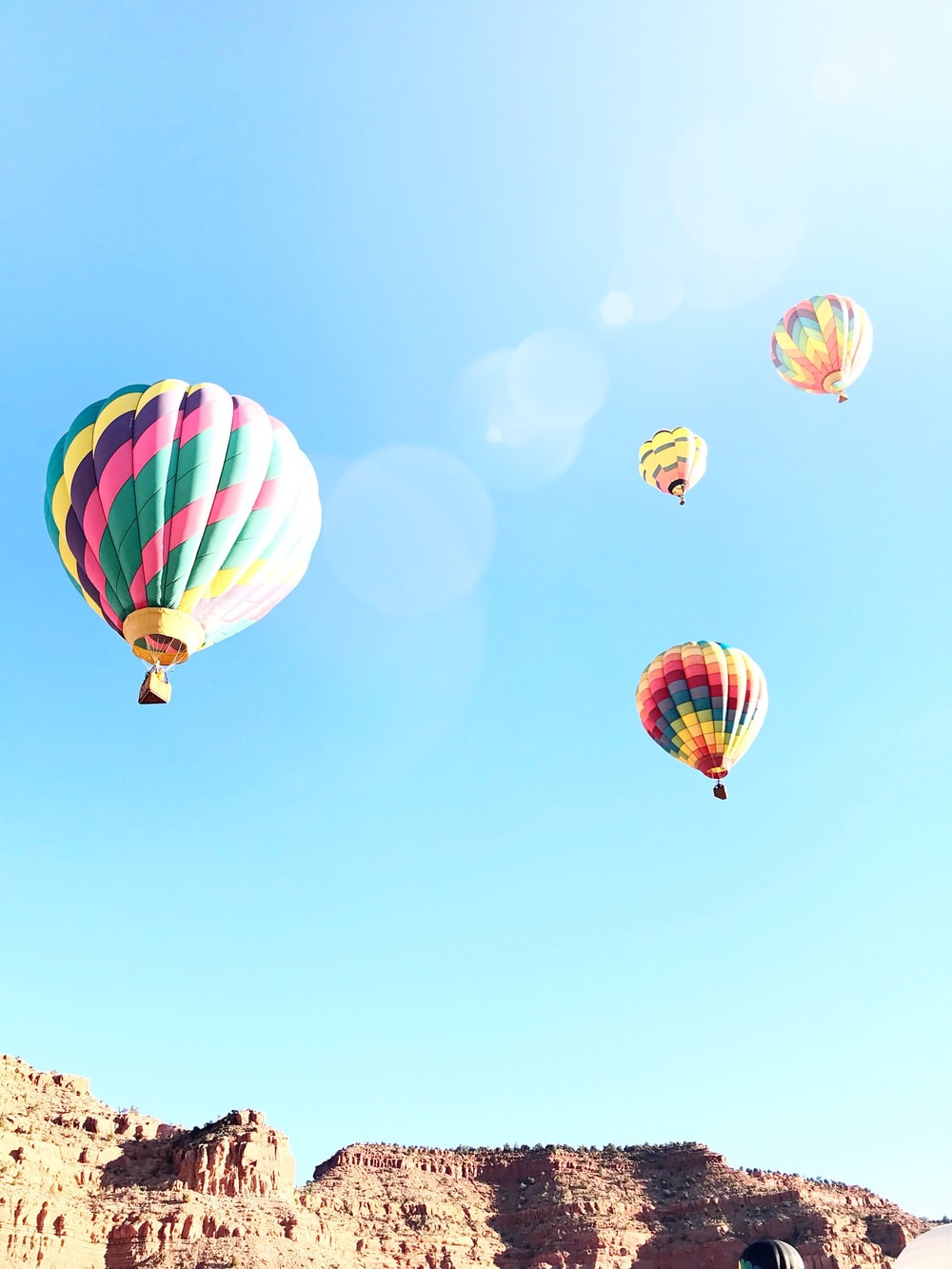 Mongolfiere colorate cielo azzurro, 1000x1333 Full HD Verticale, iPhone