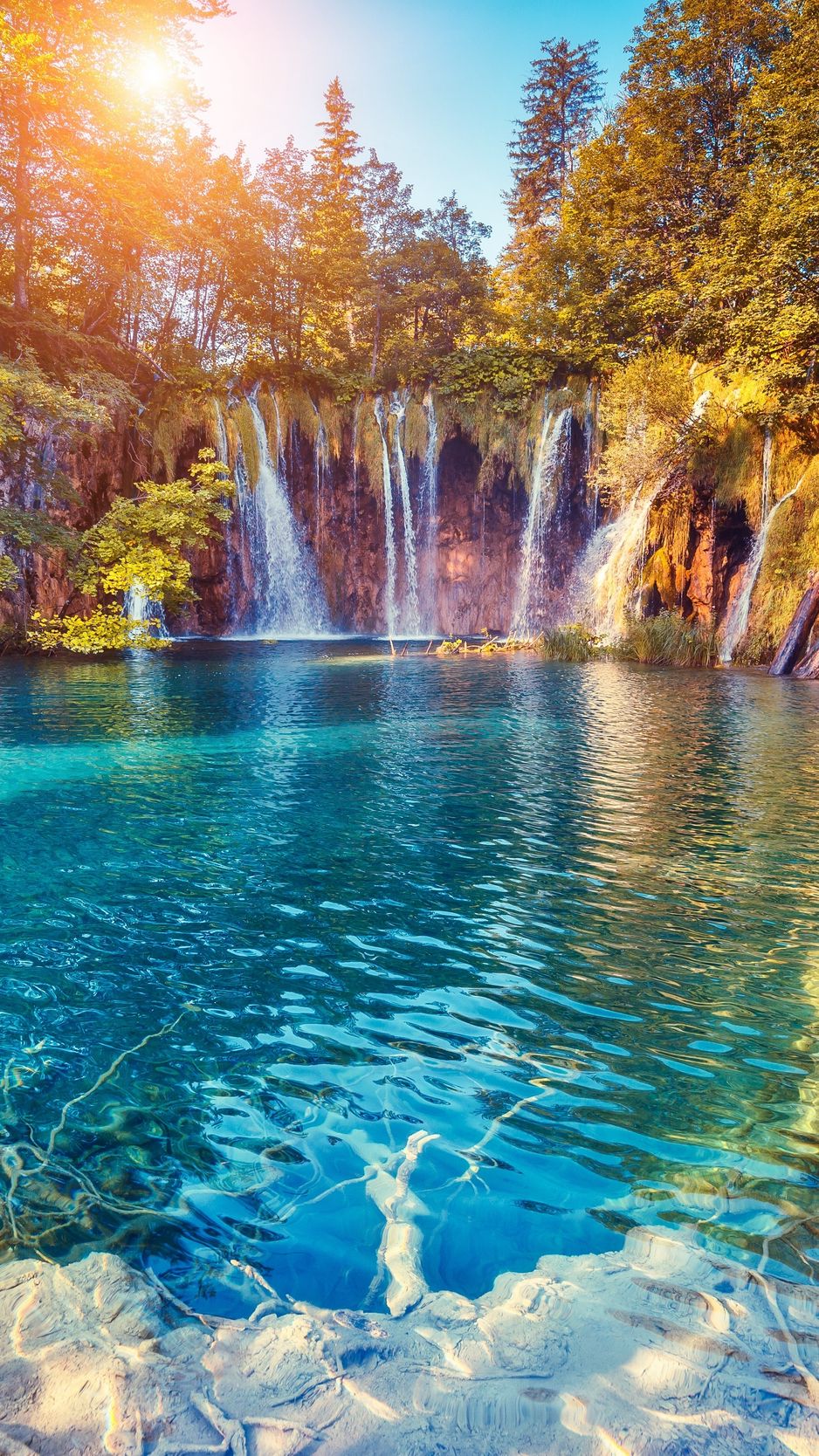 cascata lago turchese soleggiato, 938x1668 Verticale, Telefono