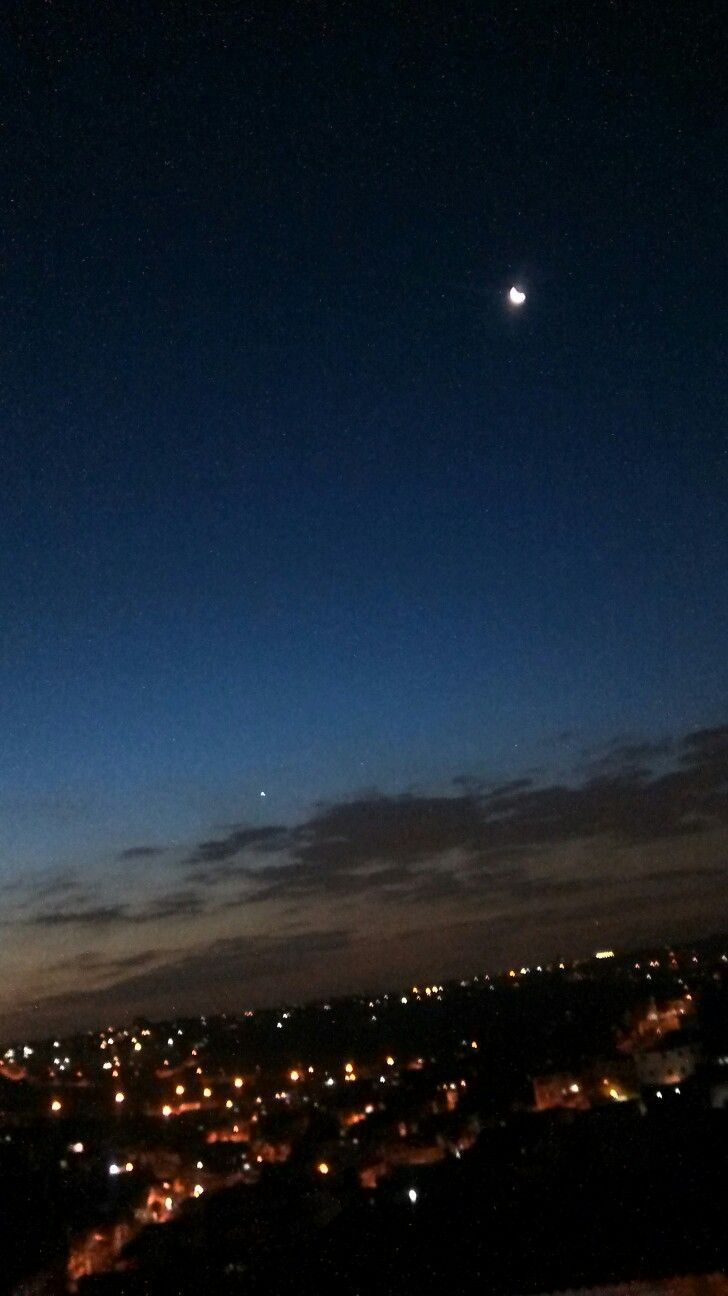 Città notturna con luna, 728x1296 Full HD Verticale, iPhone