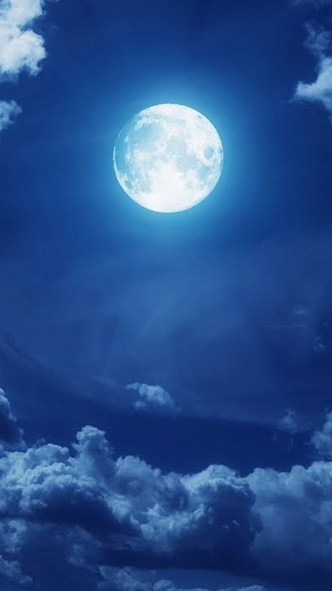 Luna piena blu tra nuvole, 1080x1920 Verticale, iPhone