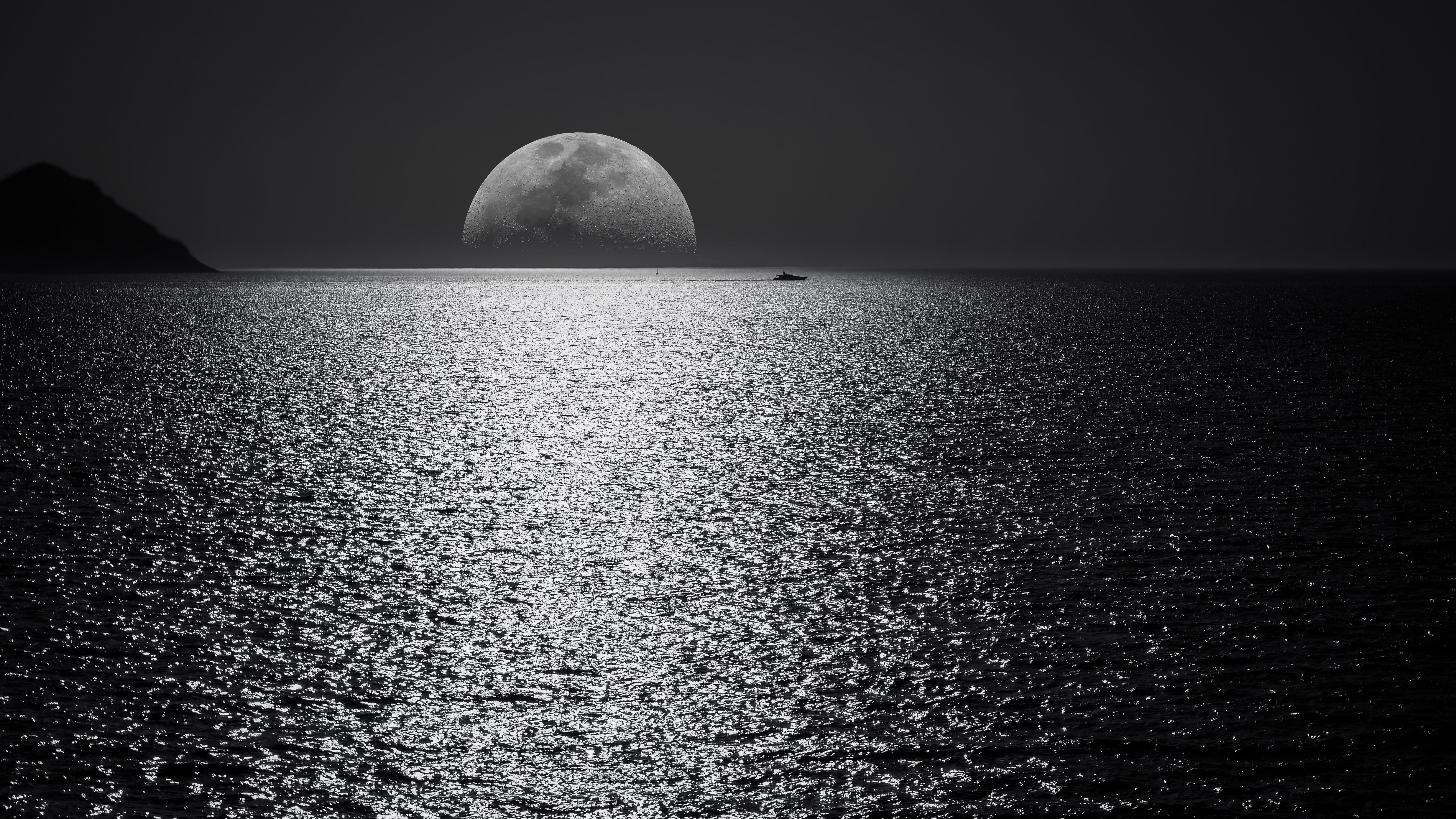 Luna nera su mare notturno, 4938x2778 UHD, PC 4K