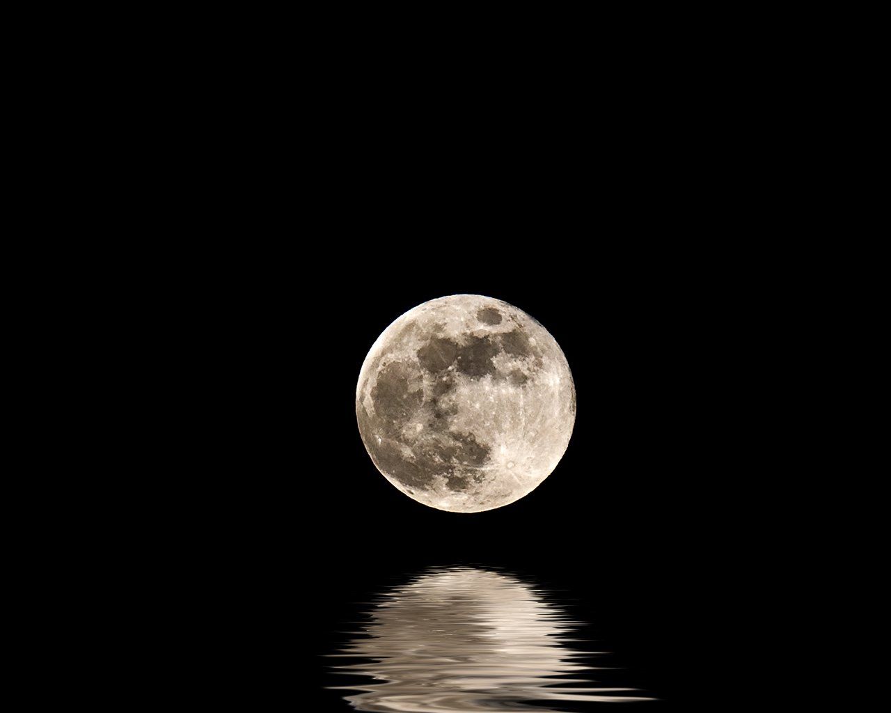 Luna piena riflessa nell'acqua, 1280x1024 HD, Desktop